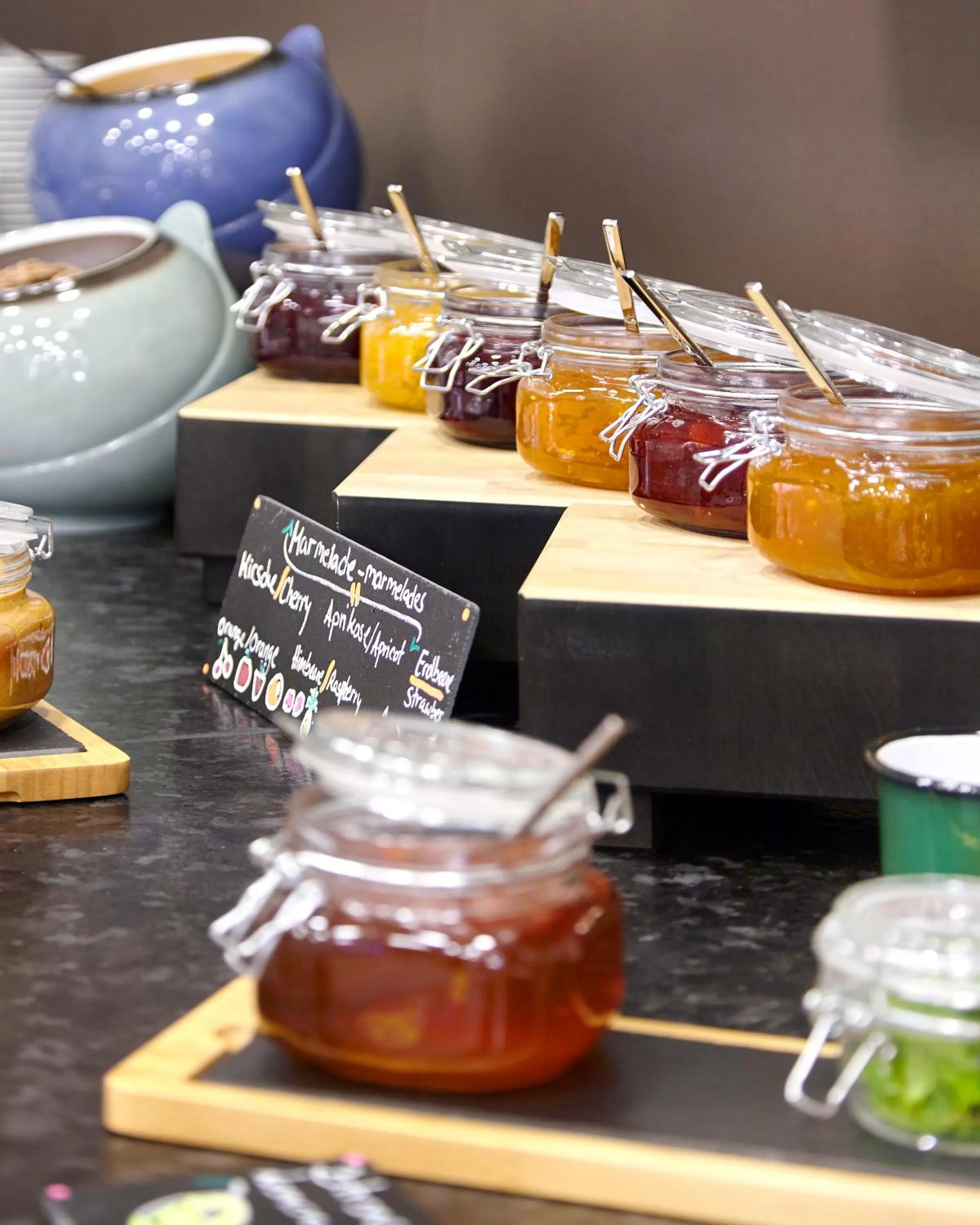 Buffet breakfast in Holiday Inn - the niu, Air Frankfurt Messe by IHG