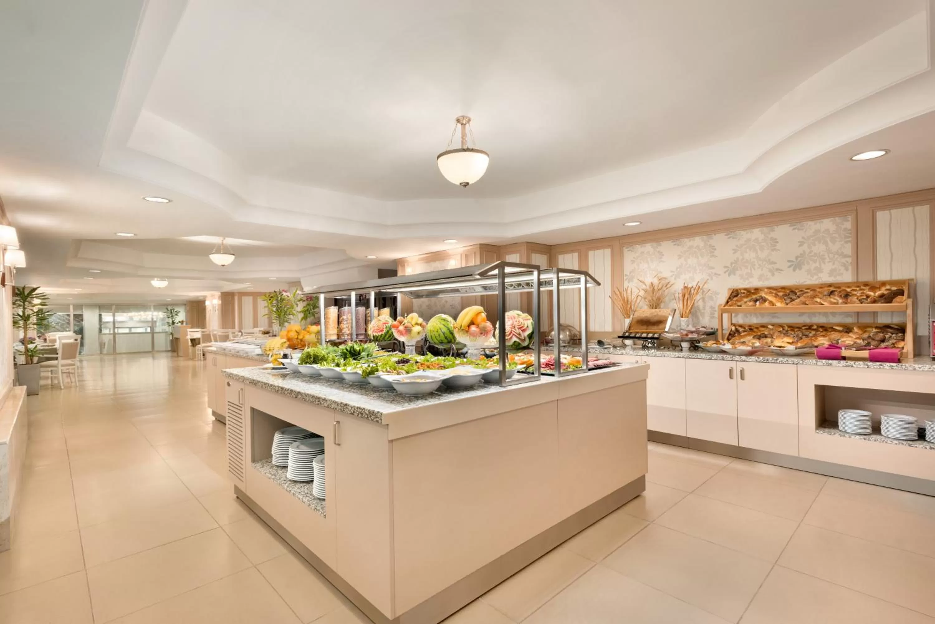 Buffet breakfast in Wyndham Tashkent