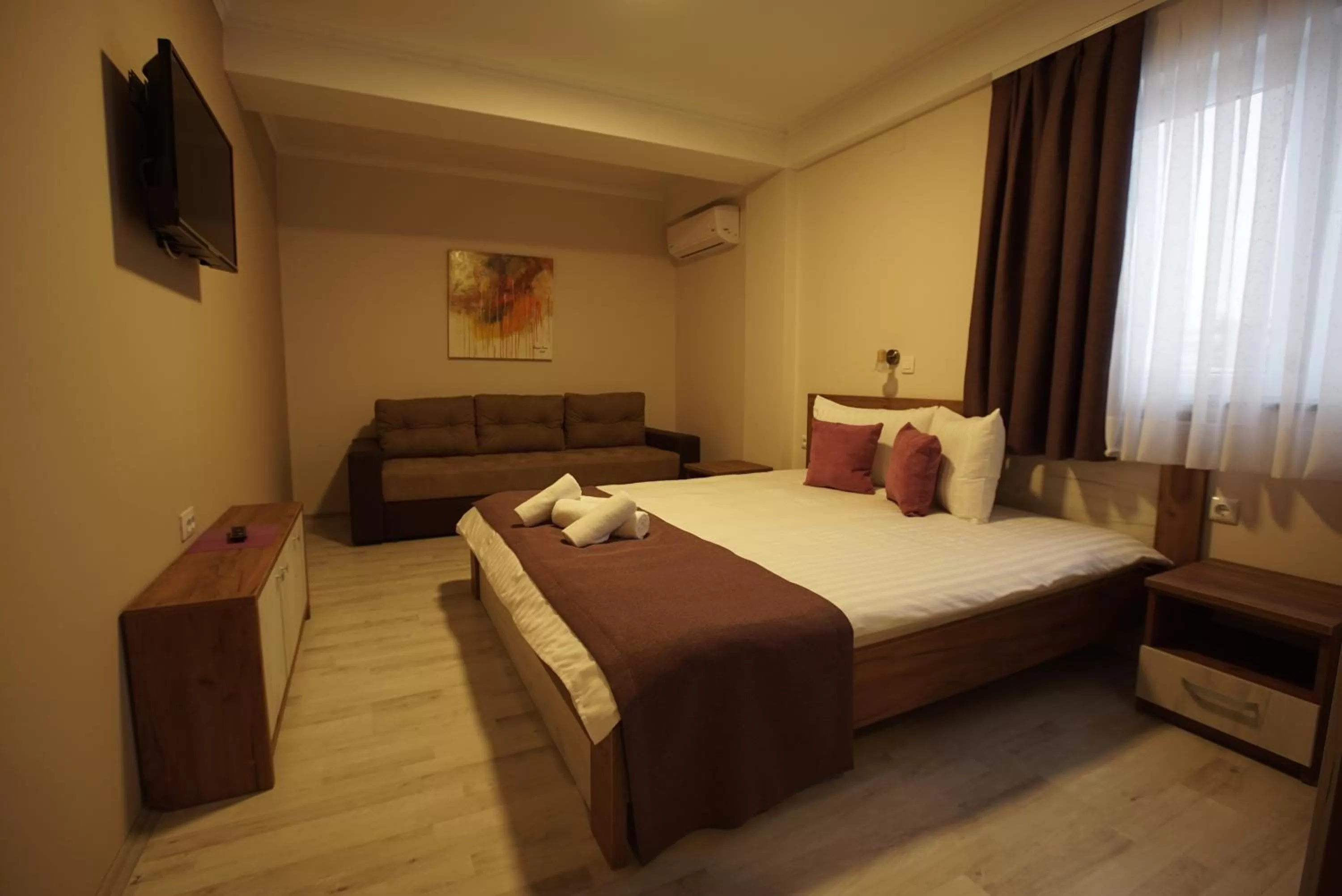 Bed in Boulevard Apartments