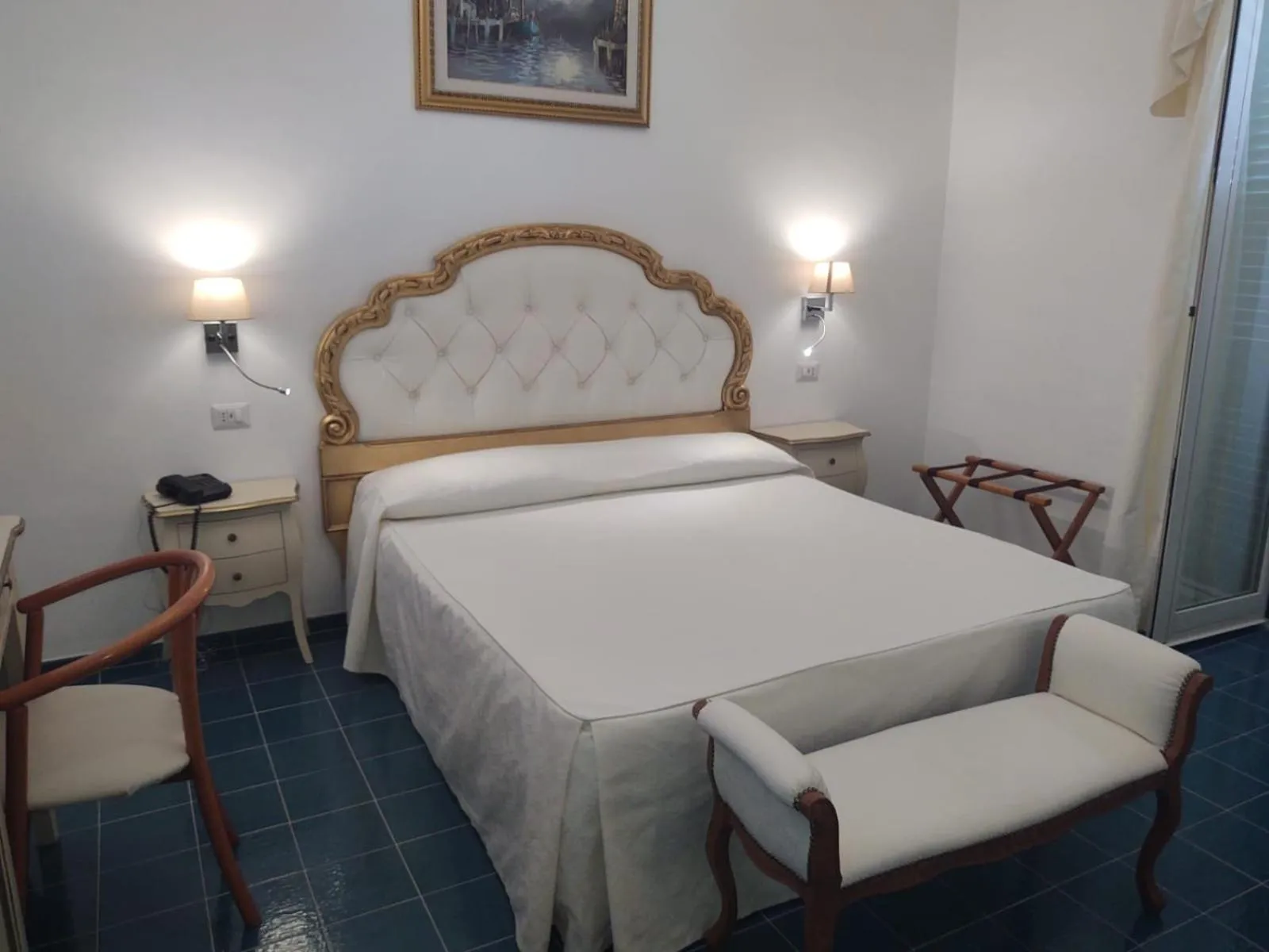 Photo of the whole room, Bed in Hotel La Perla