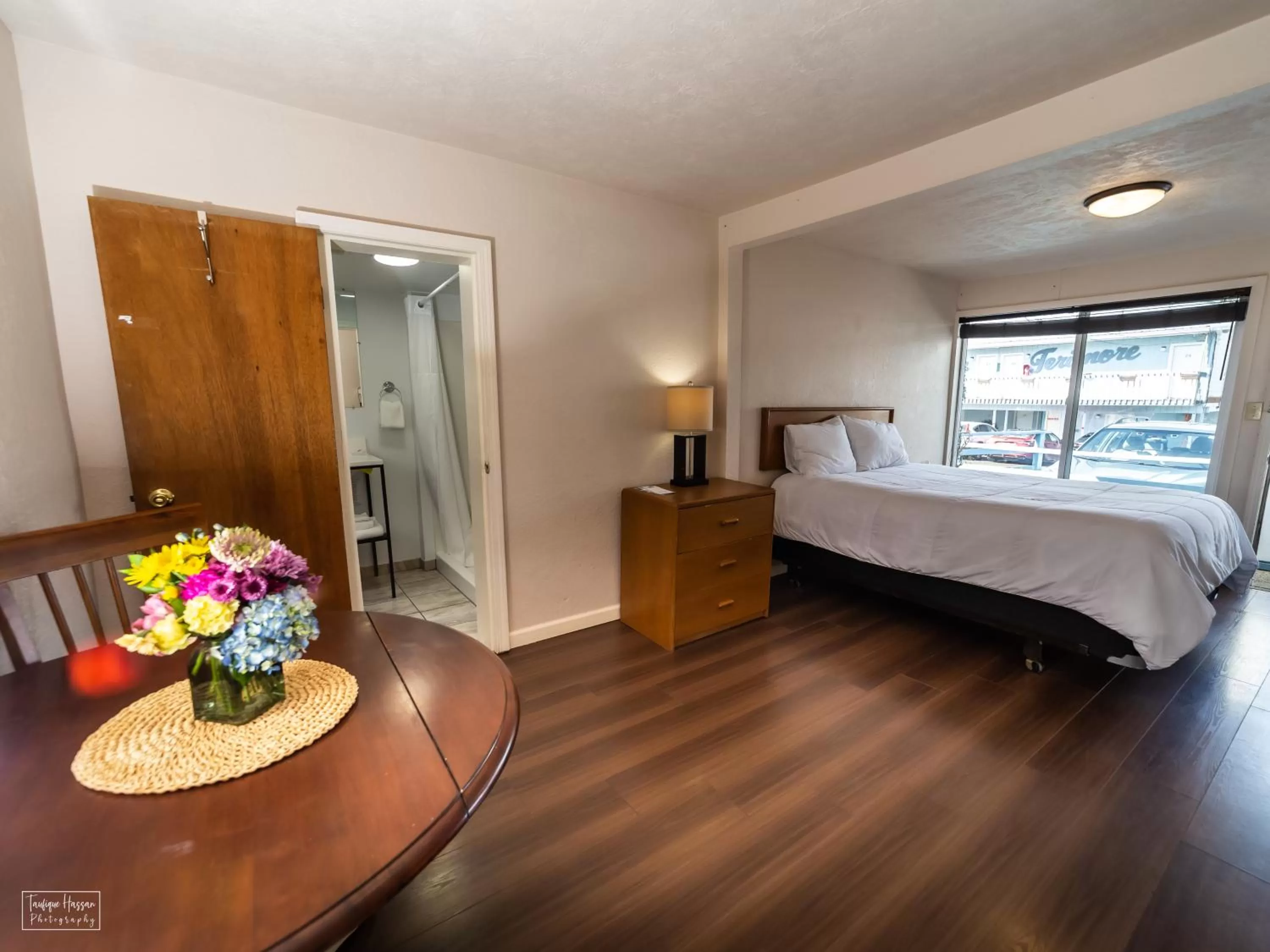 Photo of the whole room, Bed in Terimore Lodging by the Sea