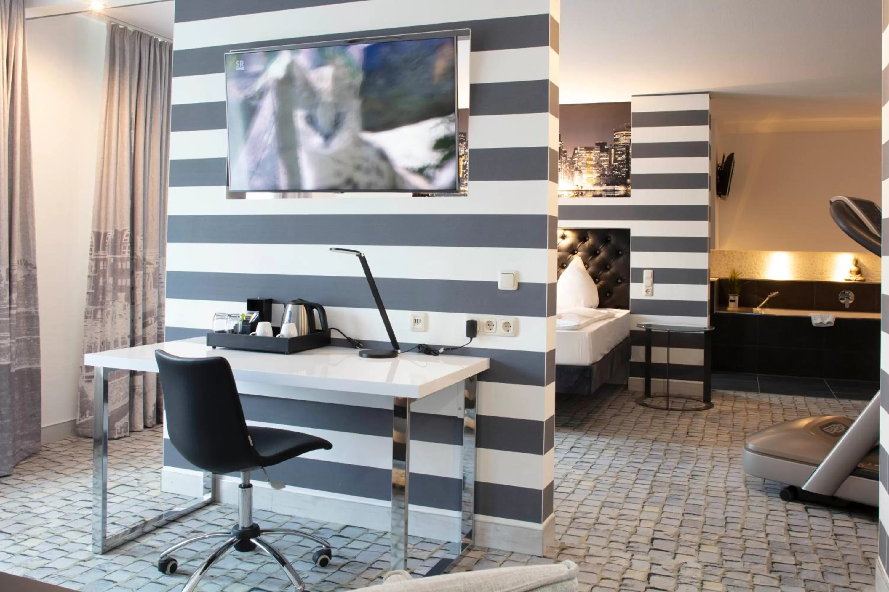 Photo of the whole room in SL'otel im Parforcehaus