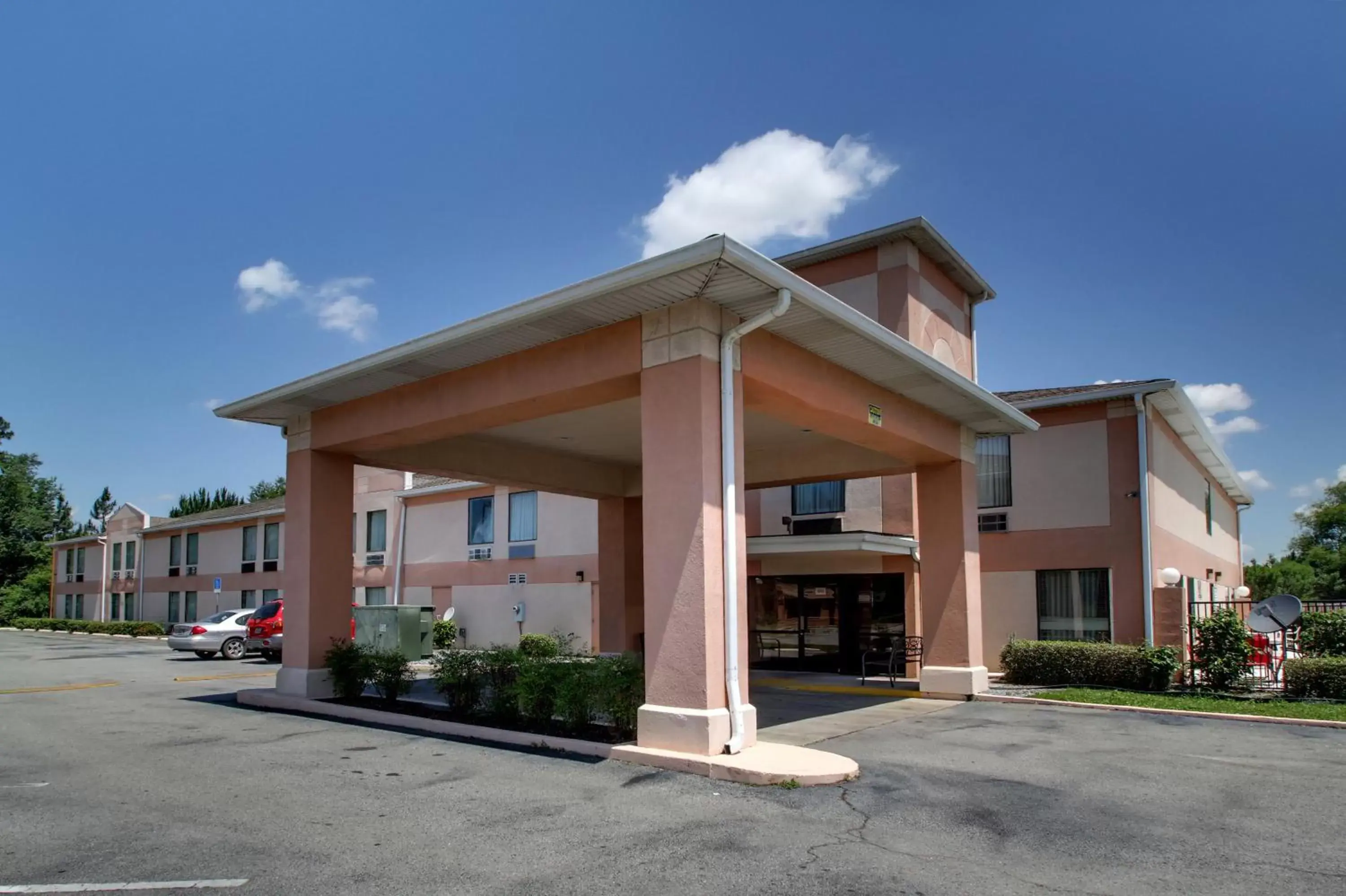 Key West Inn - Baxley Key West Inn - Baxley