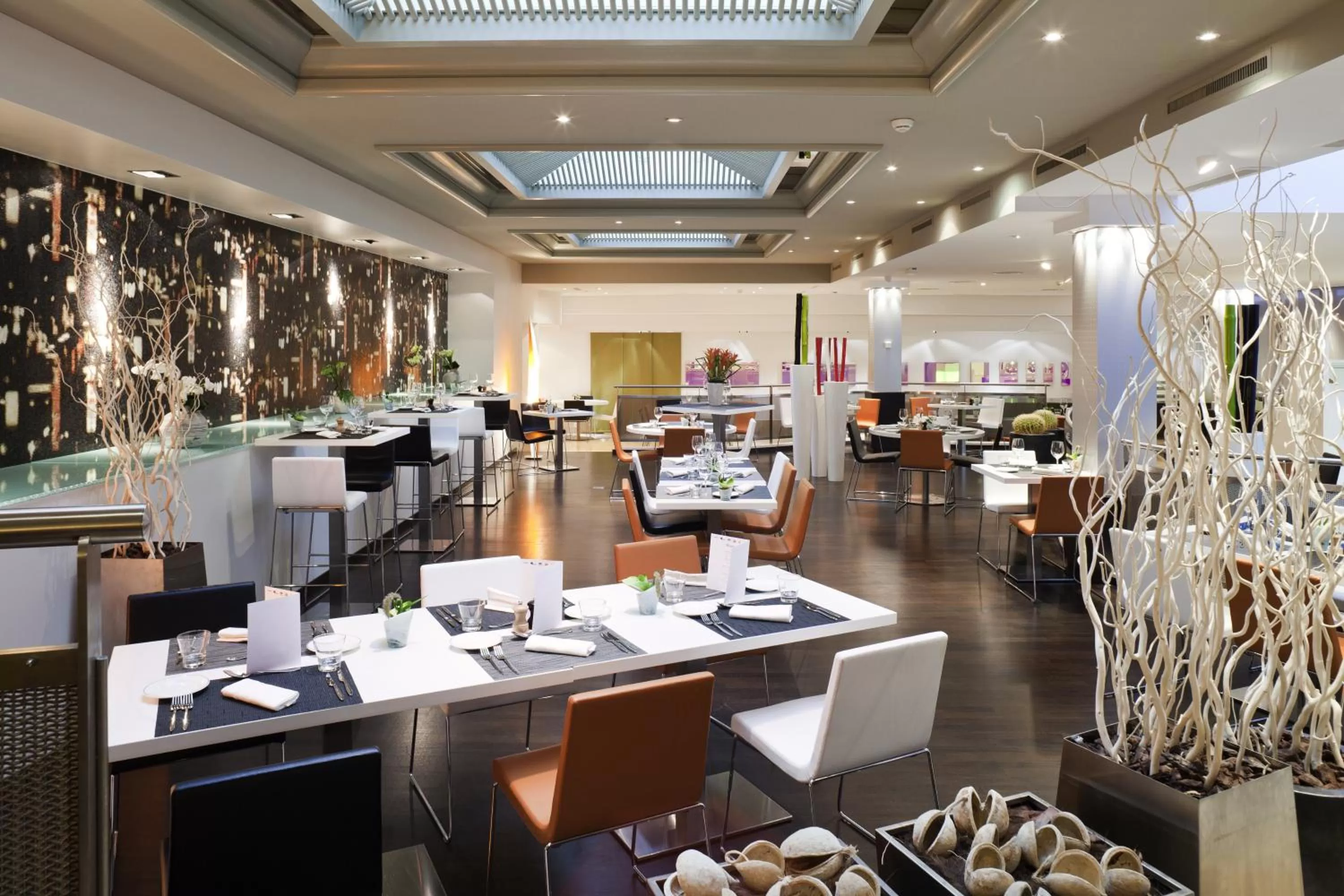 Restaurant/places to eat in Novotel Genève Centre