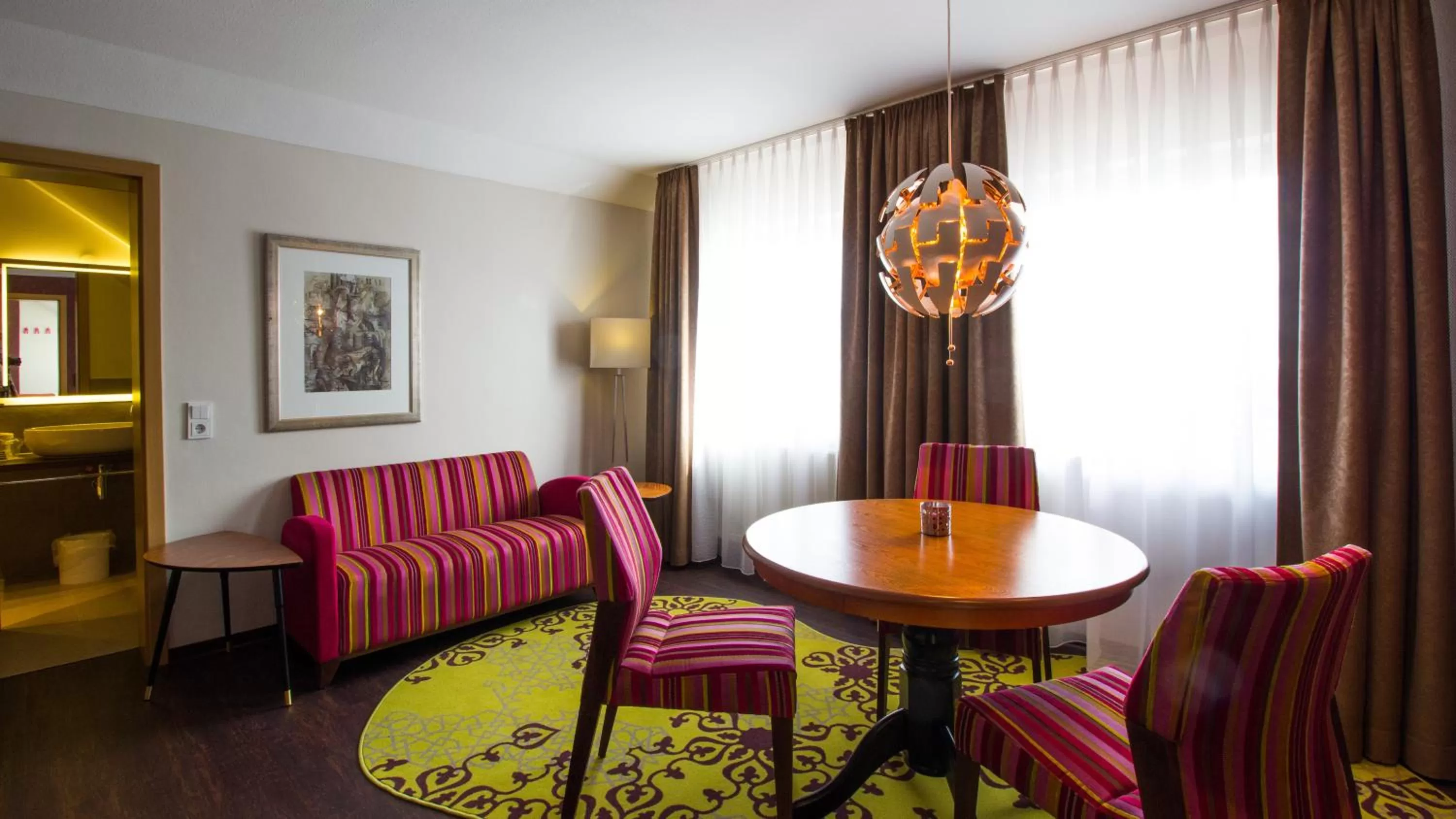 Business facilities in HOTEL PARQÉO im A66