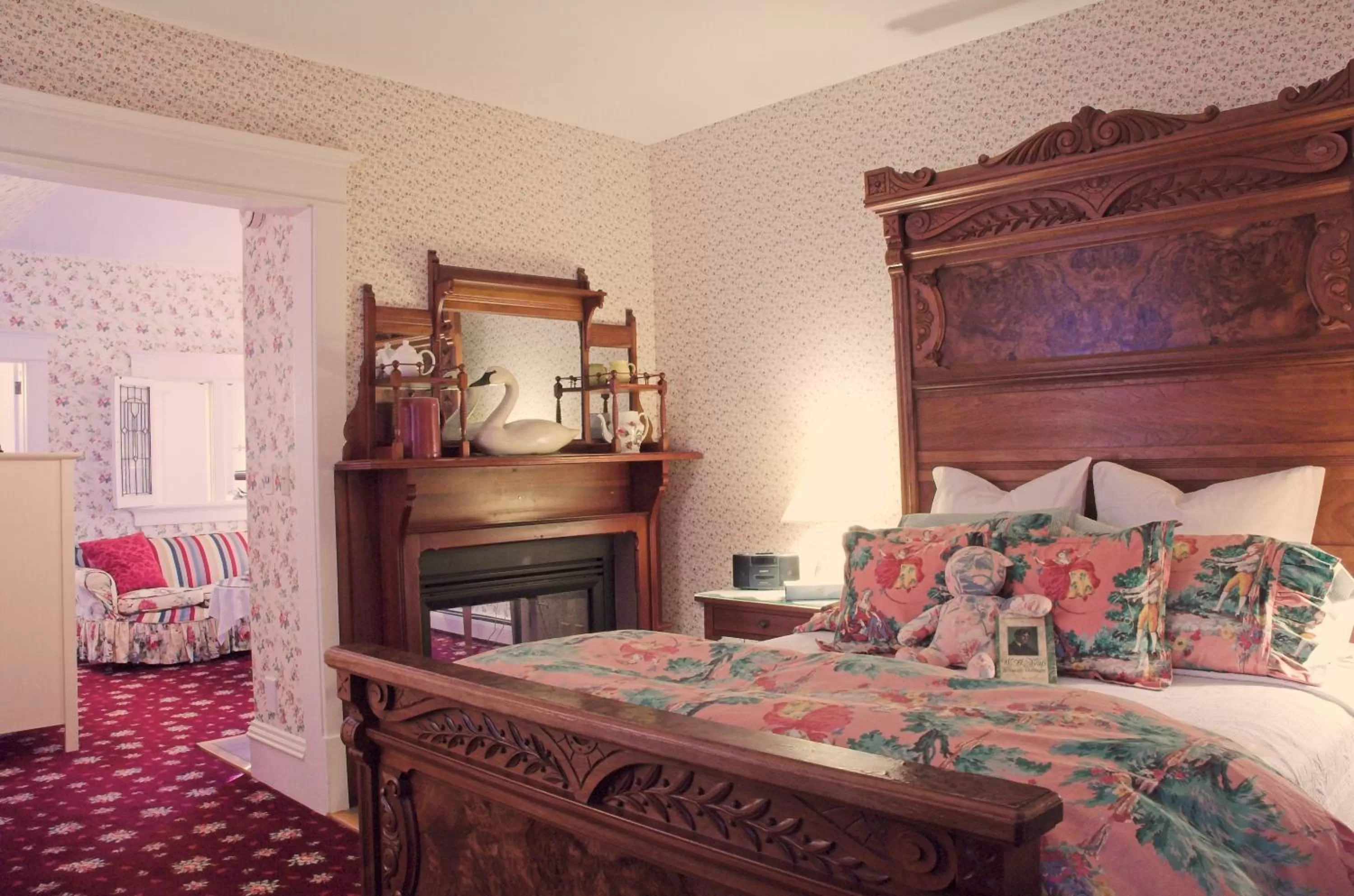 Bed in White Lace Inn
