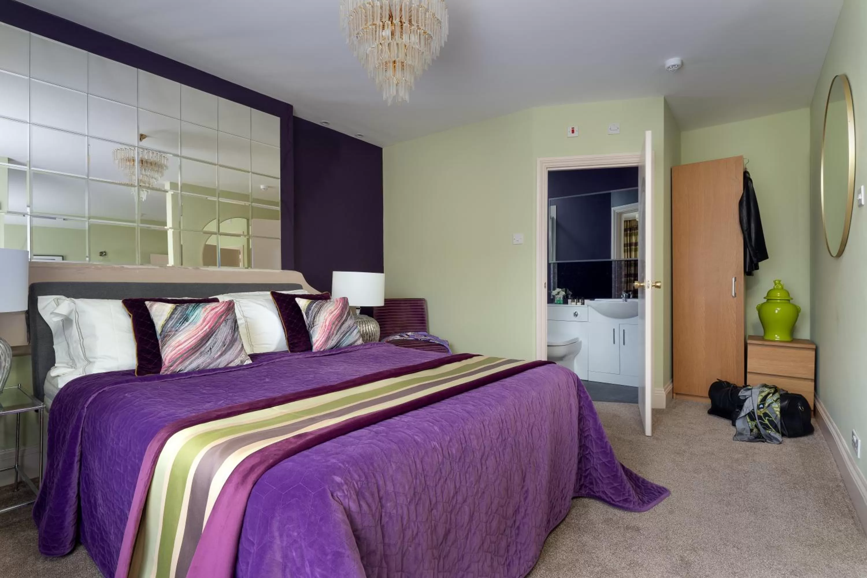 Bedroom, Bed in Palm Grove Apartments