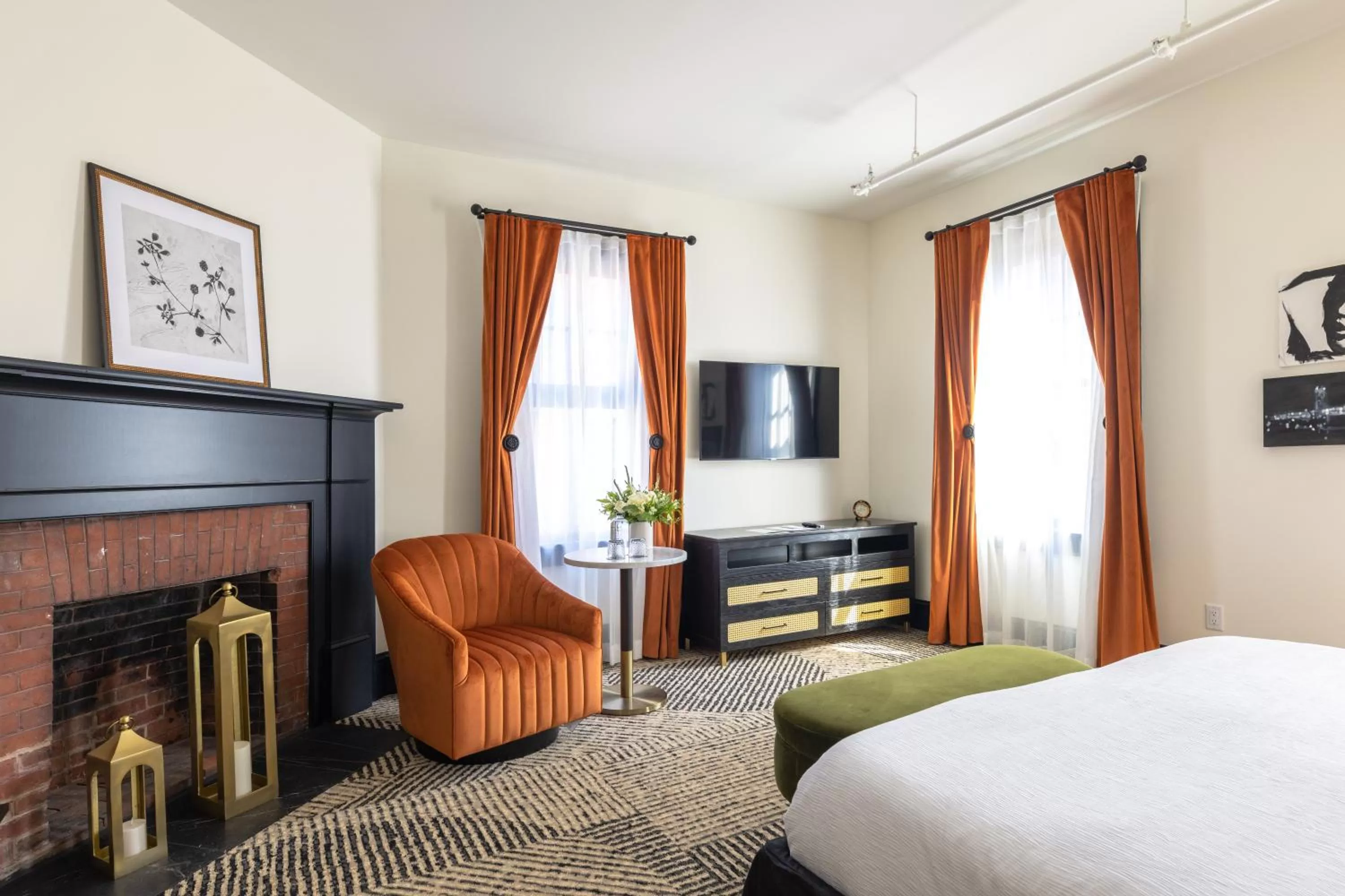 TV and multimedia, Bed in Hotel Thaxter