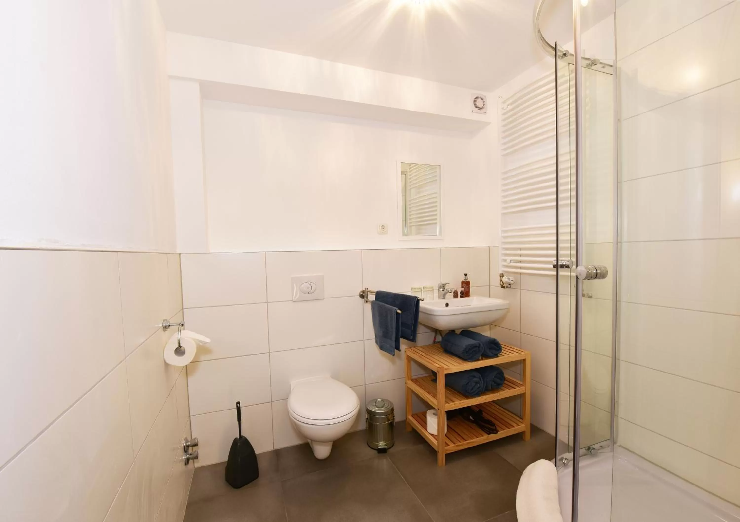 Shower in 1a Gästehaus am Hafen