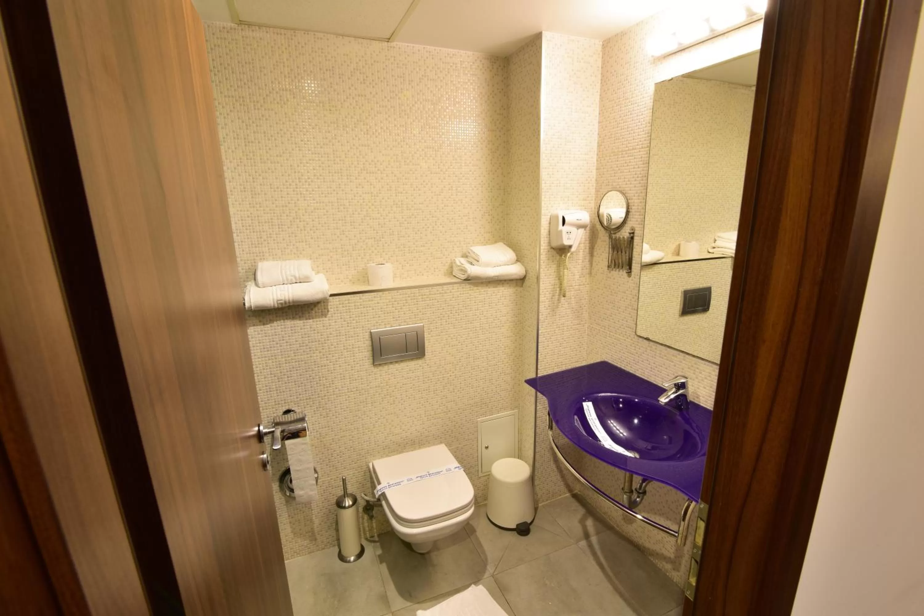 Bathroom in Hotel Forum