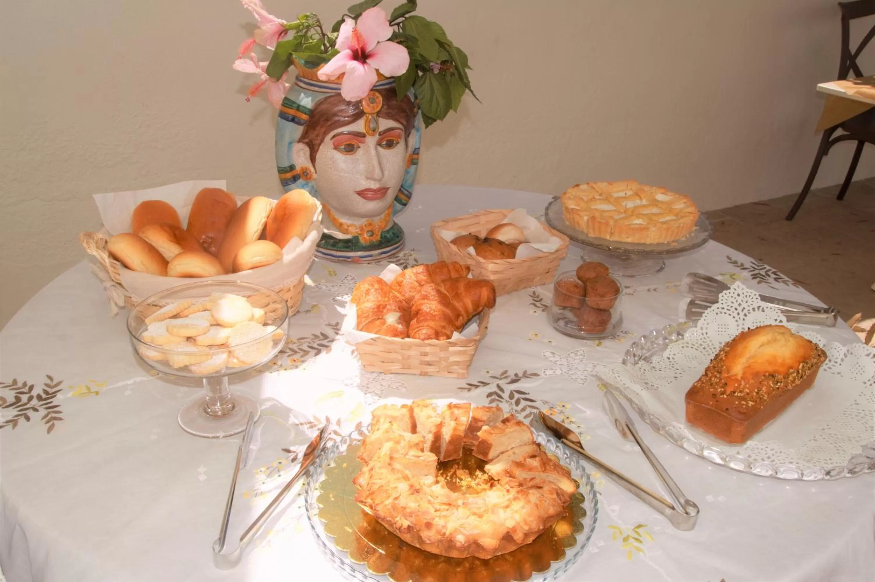 Food and drinks in Abbèntu B&B