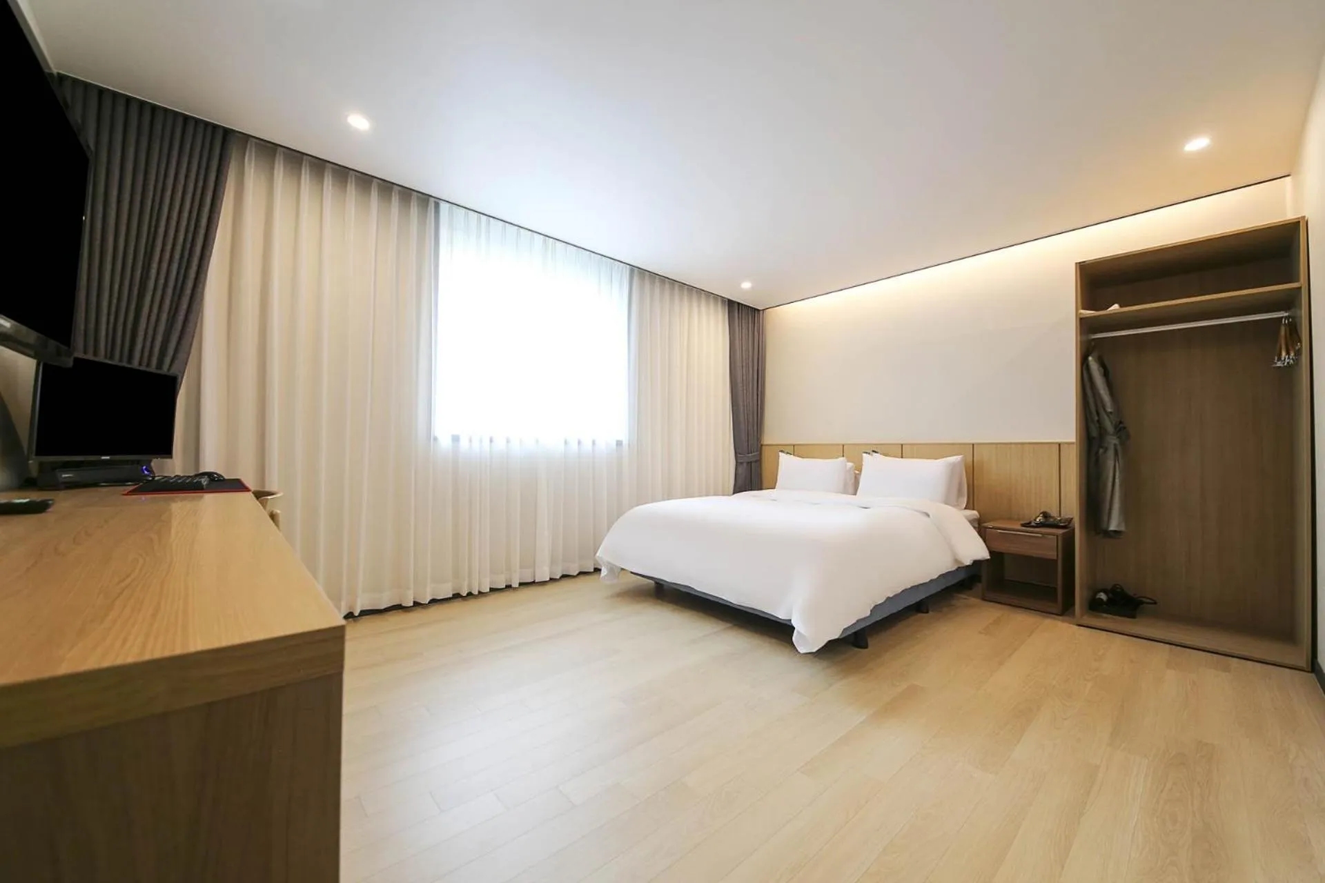 Bed in Benikea hotel