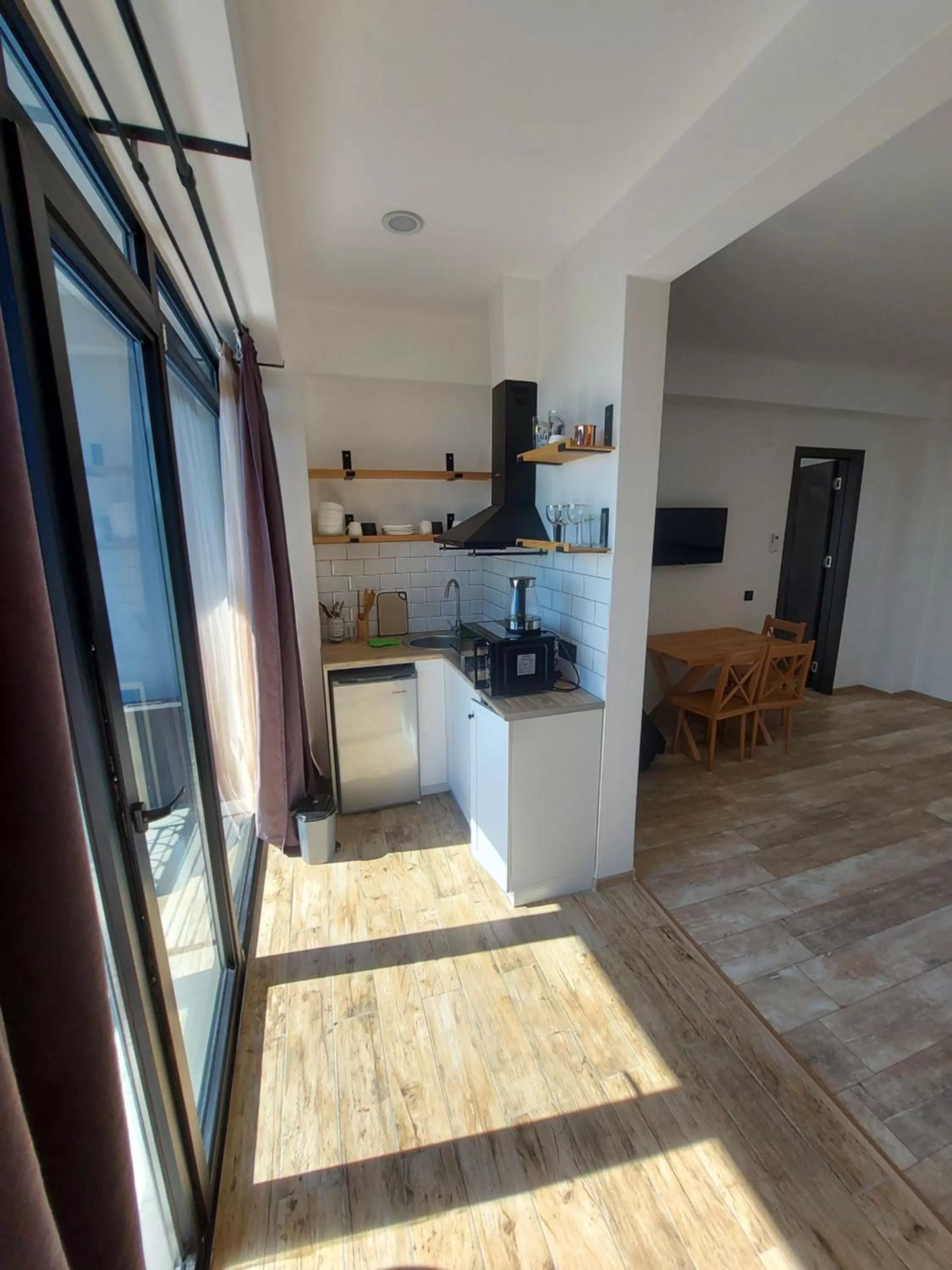 Kitchen or kitchenette, Kitchen/Kitchenette in Level Up Hotel & Restaurant