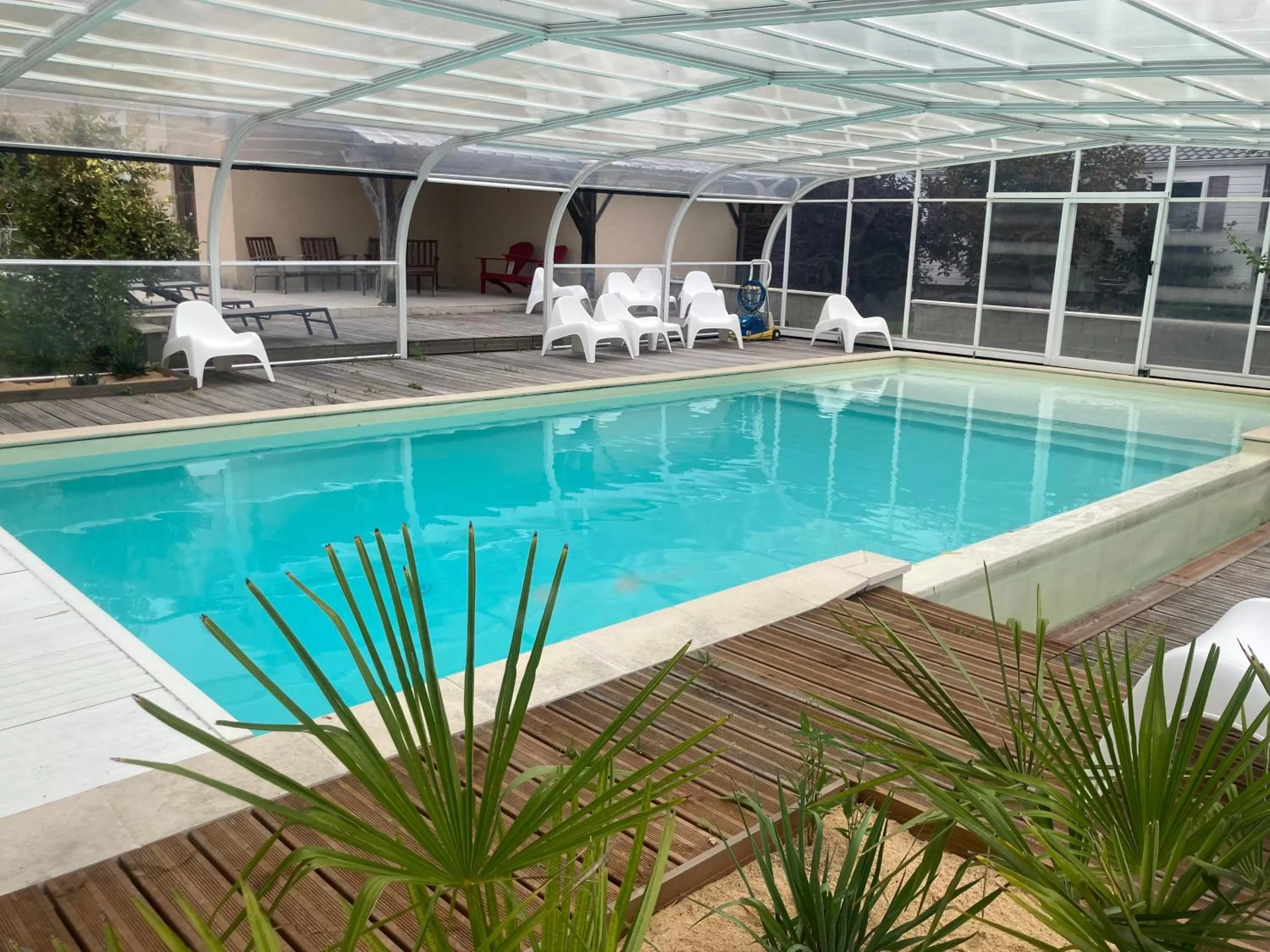Swimming pool in Les Pierres D'aurèle Chambres d'Hôtes