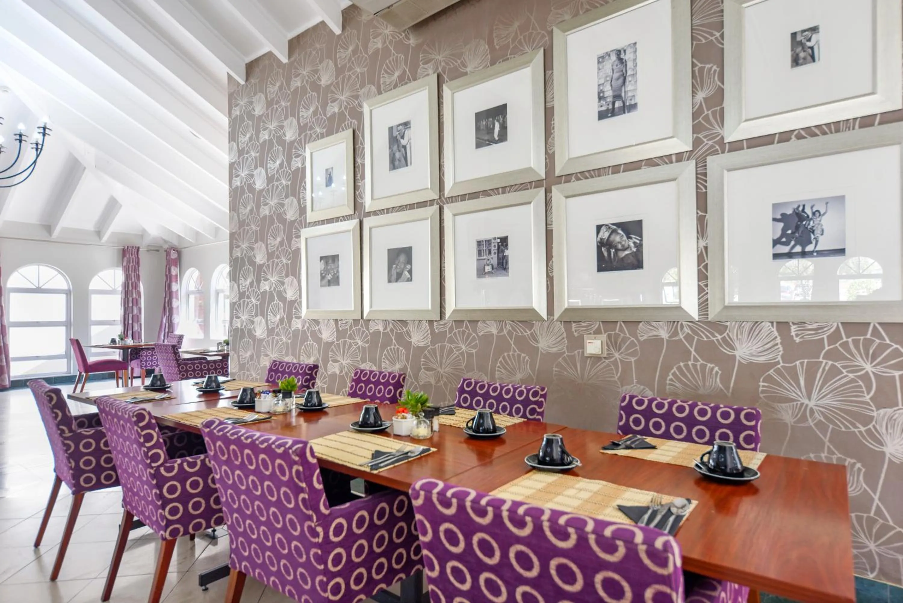 Restaurant/places to eat in Mercure Johannesburg Randburg