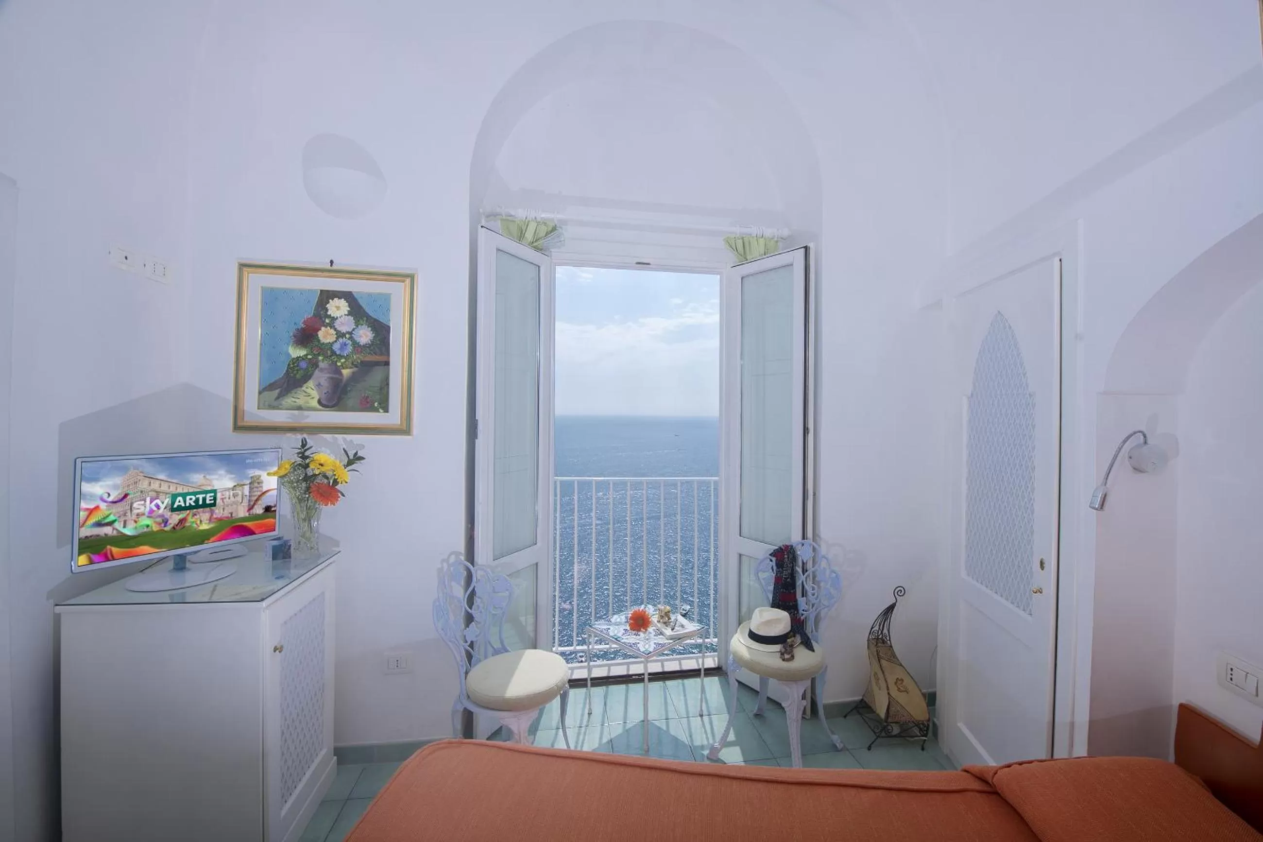 Sea view, Bed in Hotel La Ninfa