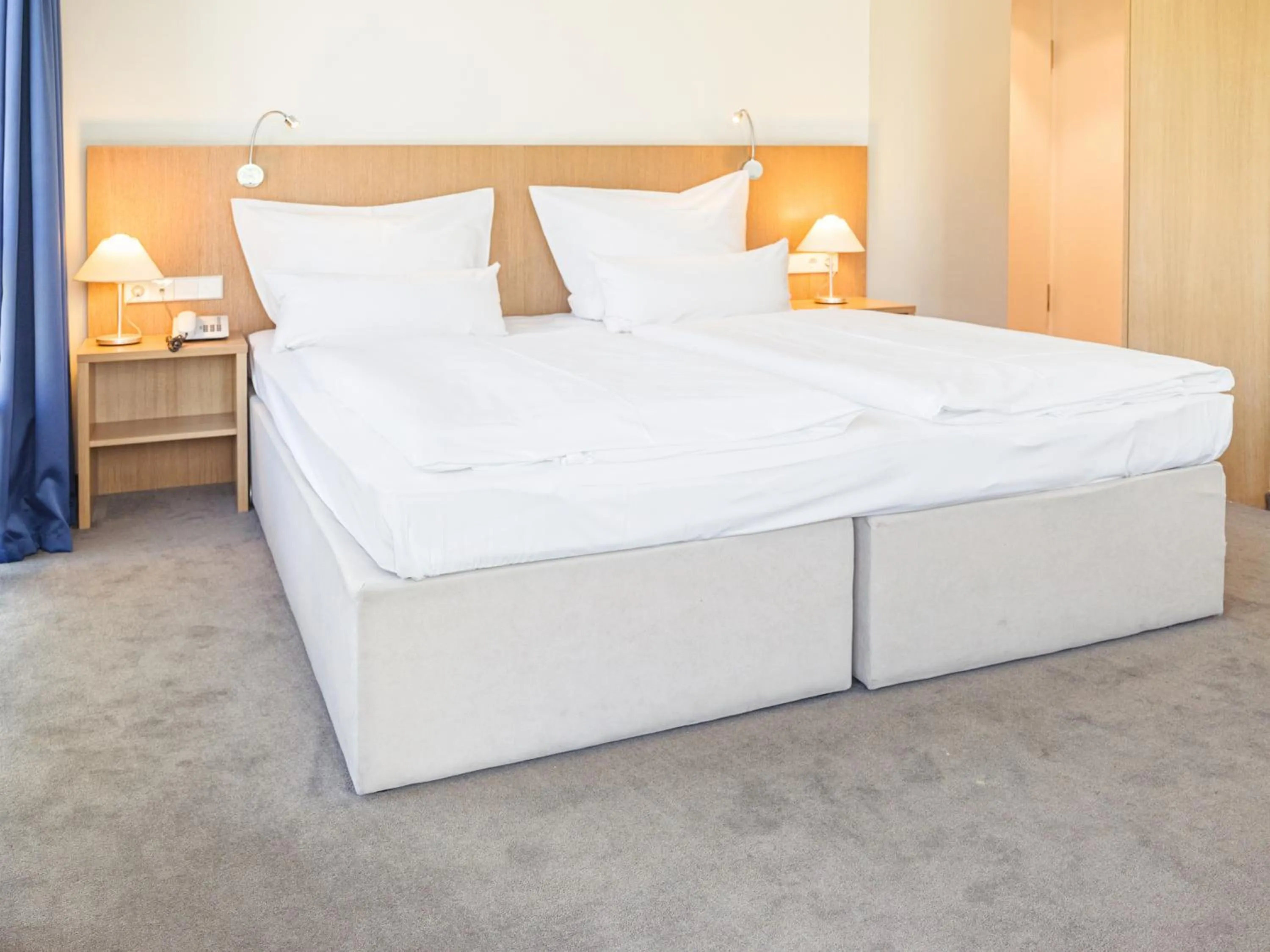 Bed in Hotel Berlin Mitte by Campanile