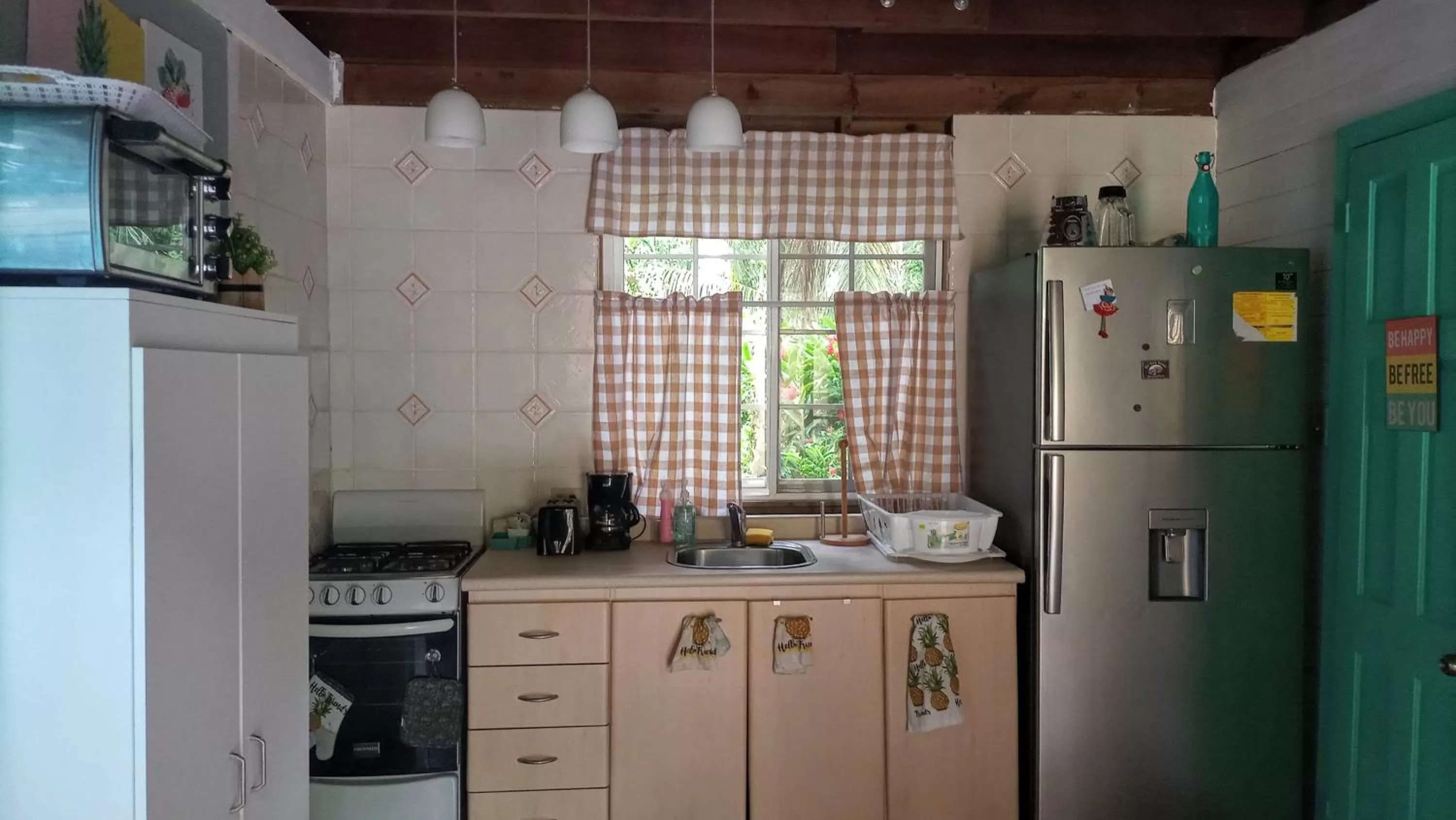 Kitchen/Kitchenette in Tierra Verde Bed & Breakfast