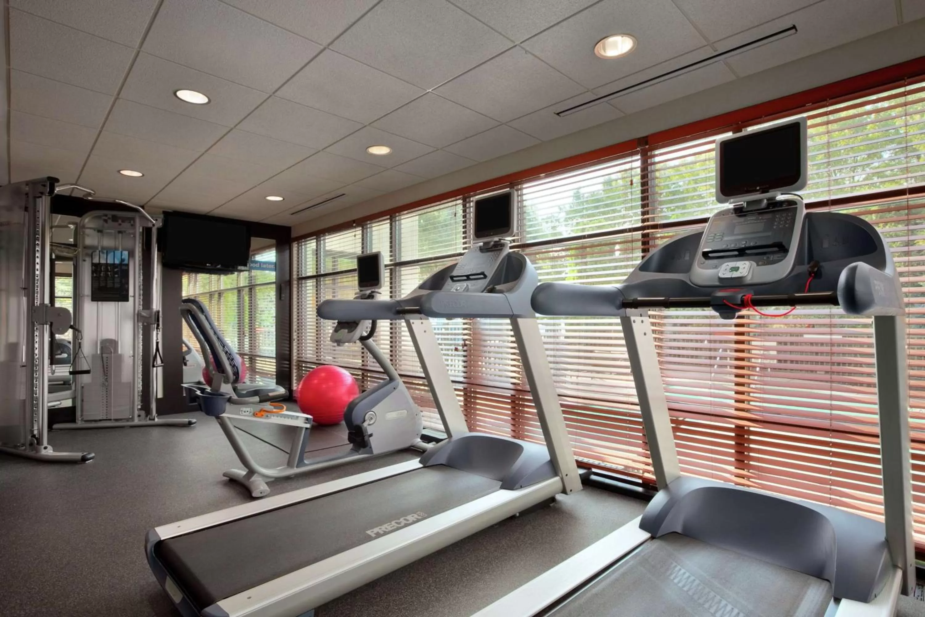 Fitness centre/facilities in Hampton Inn - York