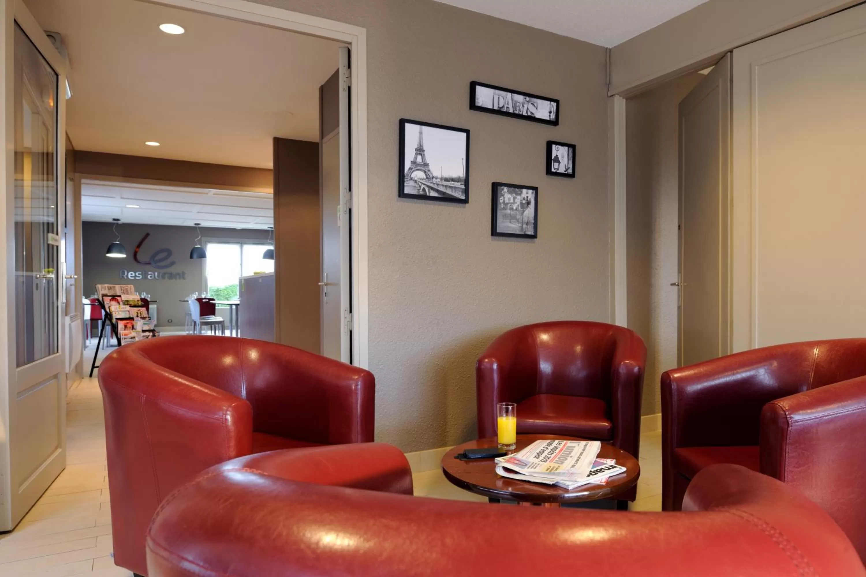 Lobby or reception in Campanile Château-Thierry