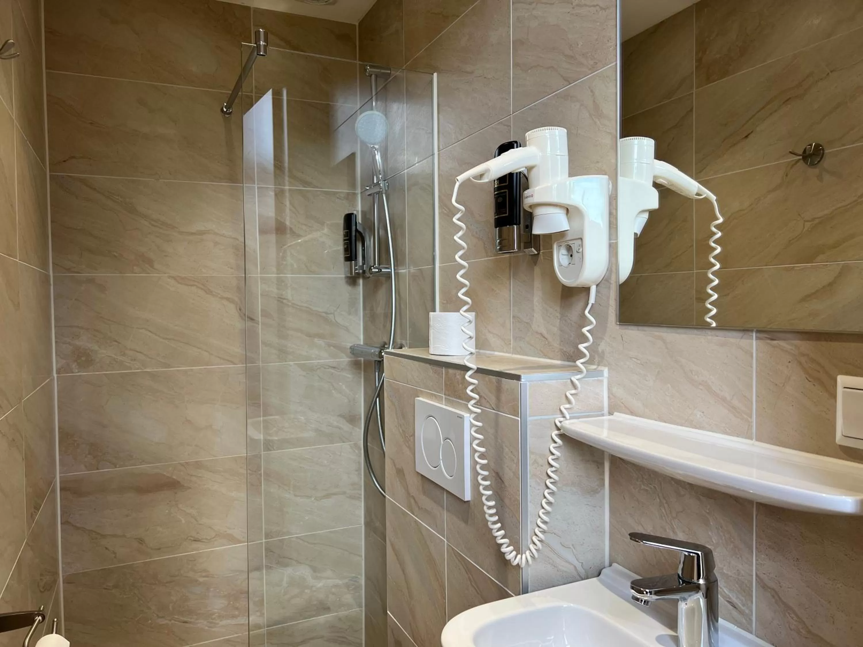 Bathroom in Blossoms City Hotel