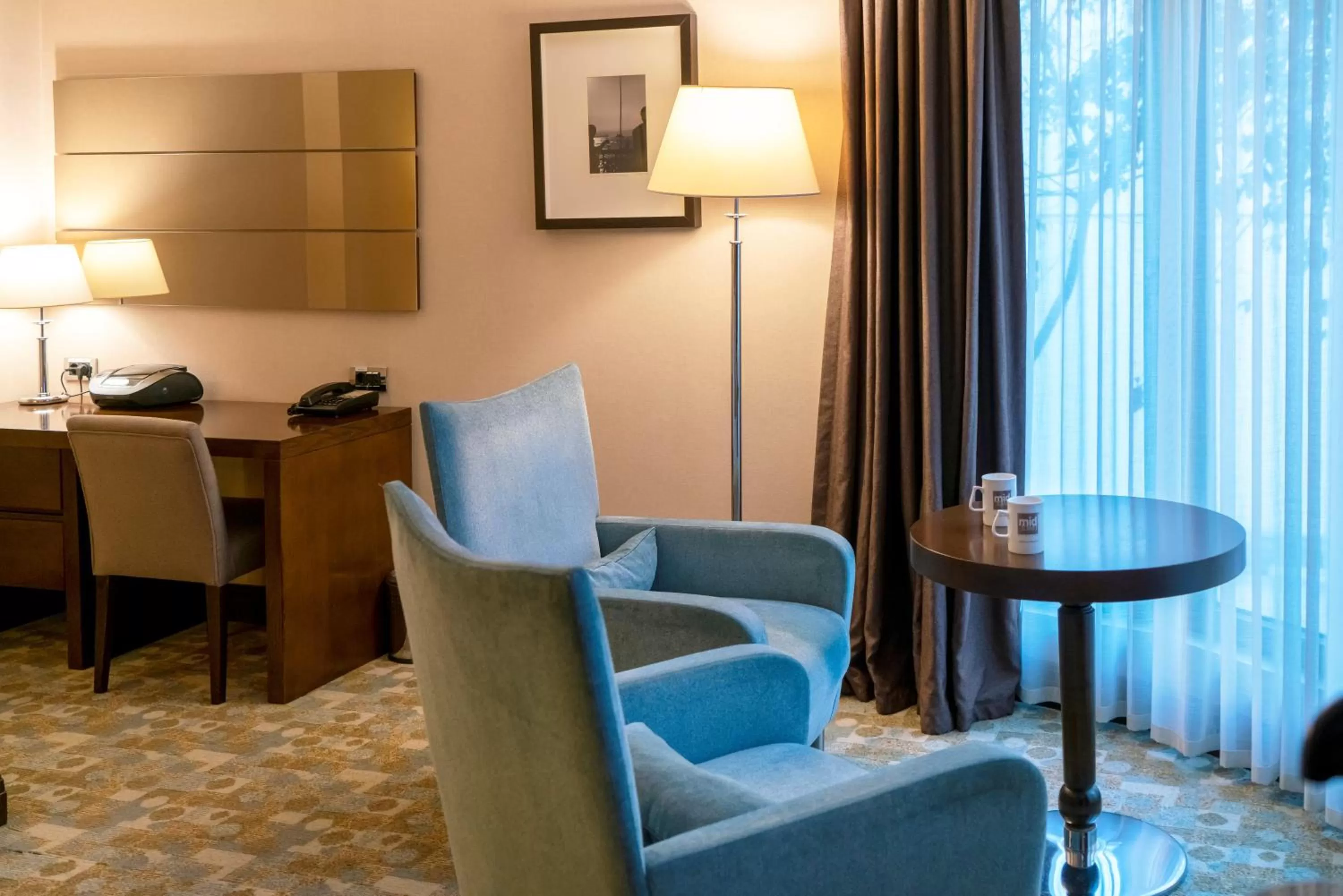 Seating area in Midtown Hotel