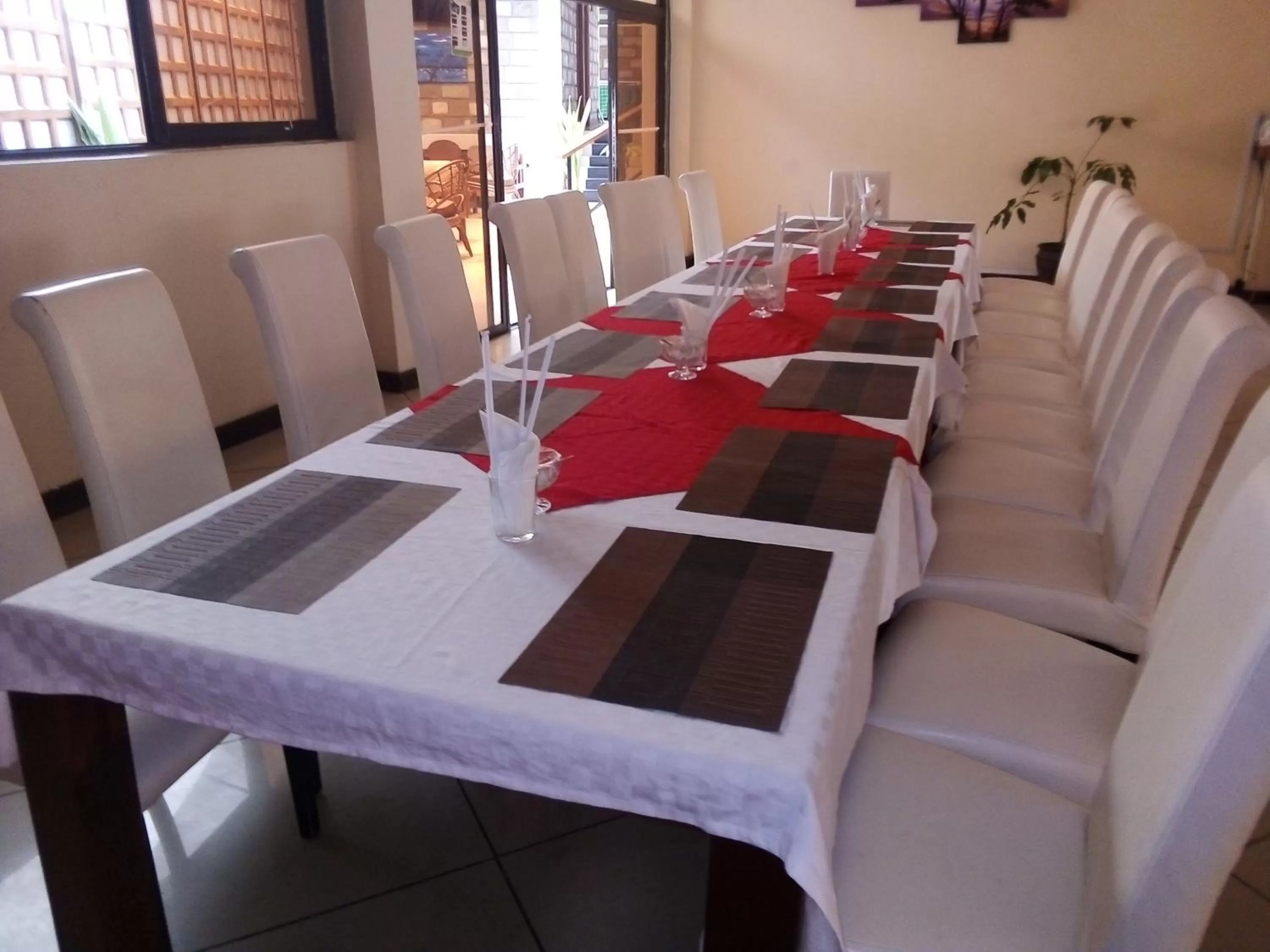 Restaurant/Places to Eat in Vienna Woods Hotel Nakuru