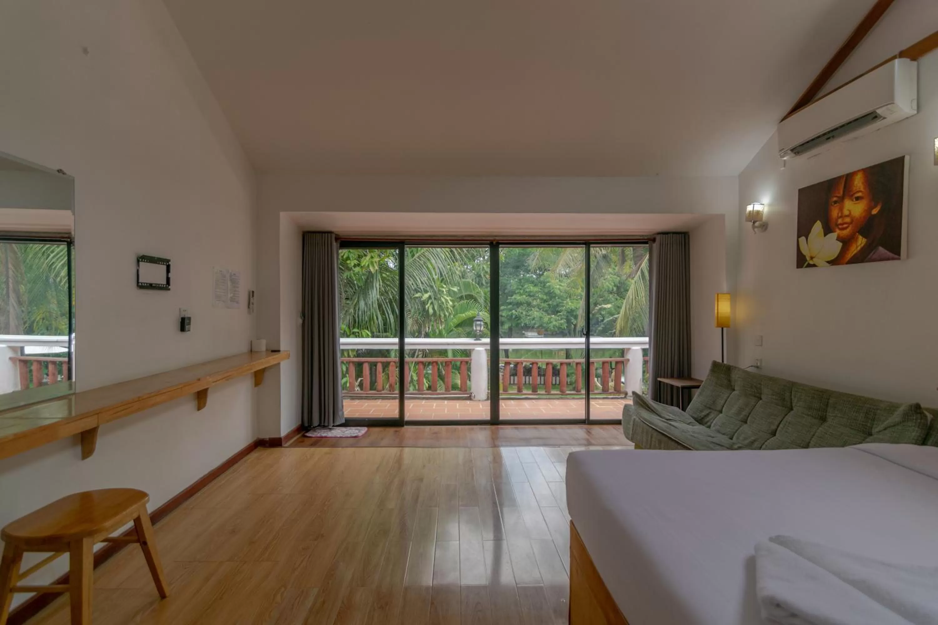 Photo of the whole room, Seating Area in Samathi Lake Resort