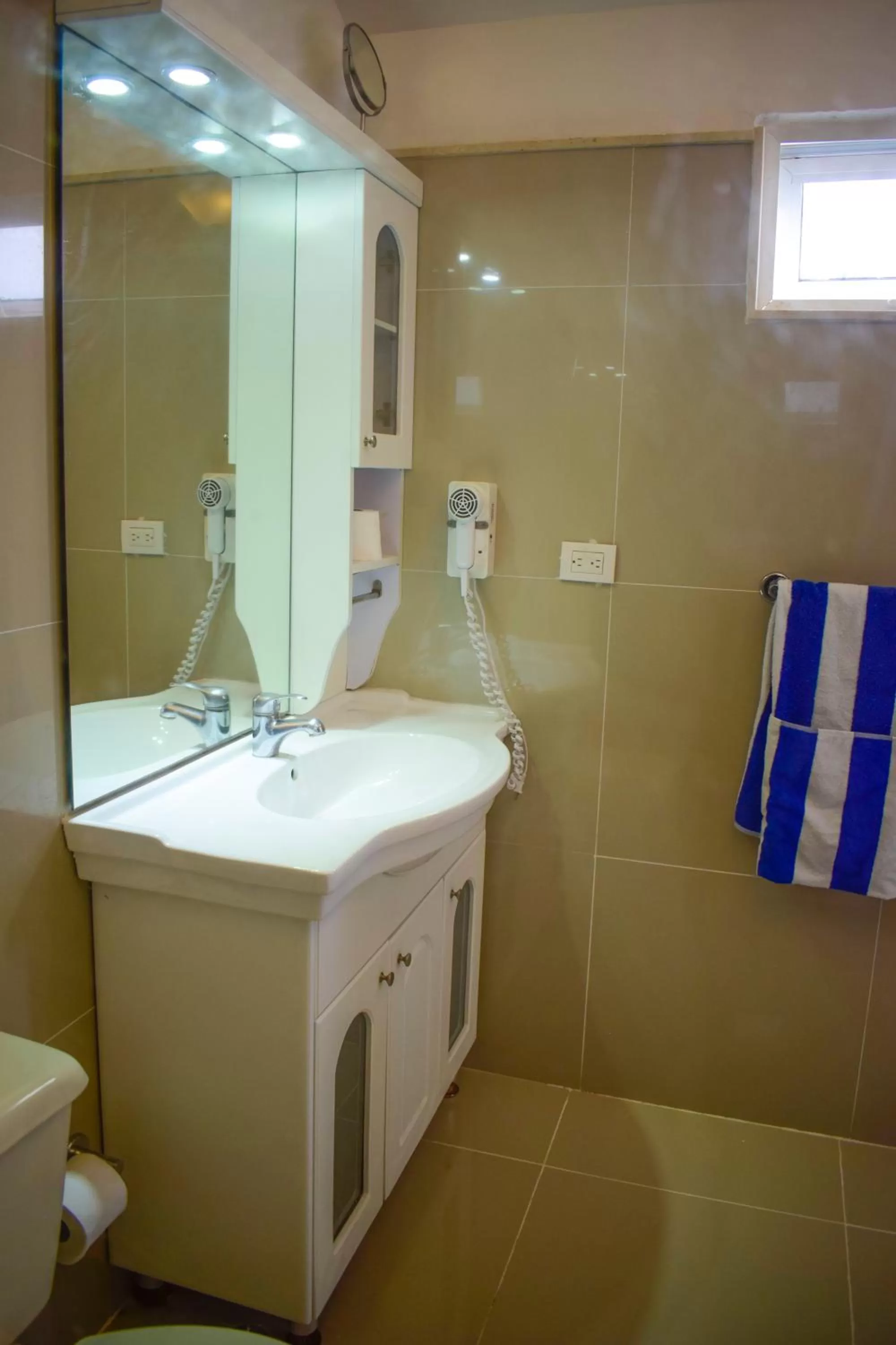 Bathroom in Hotel Checkin El Cortecito Beach