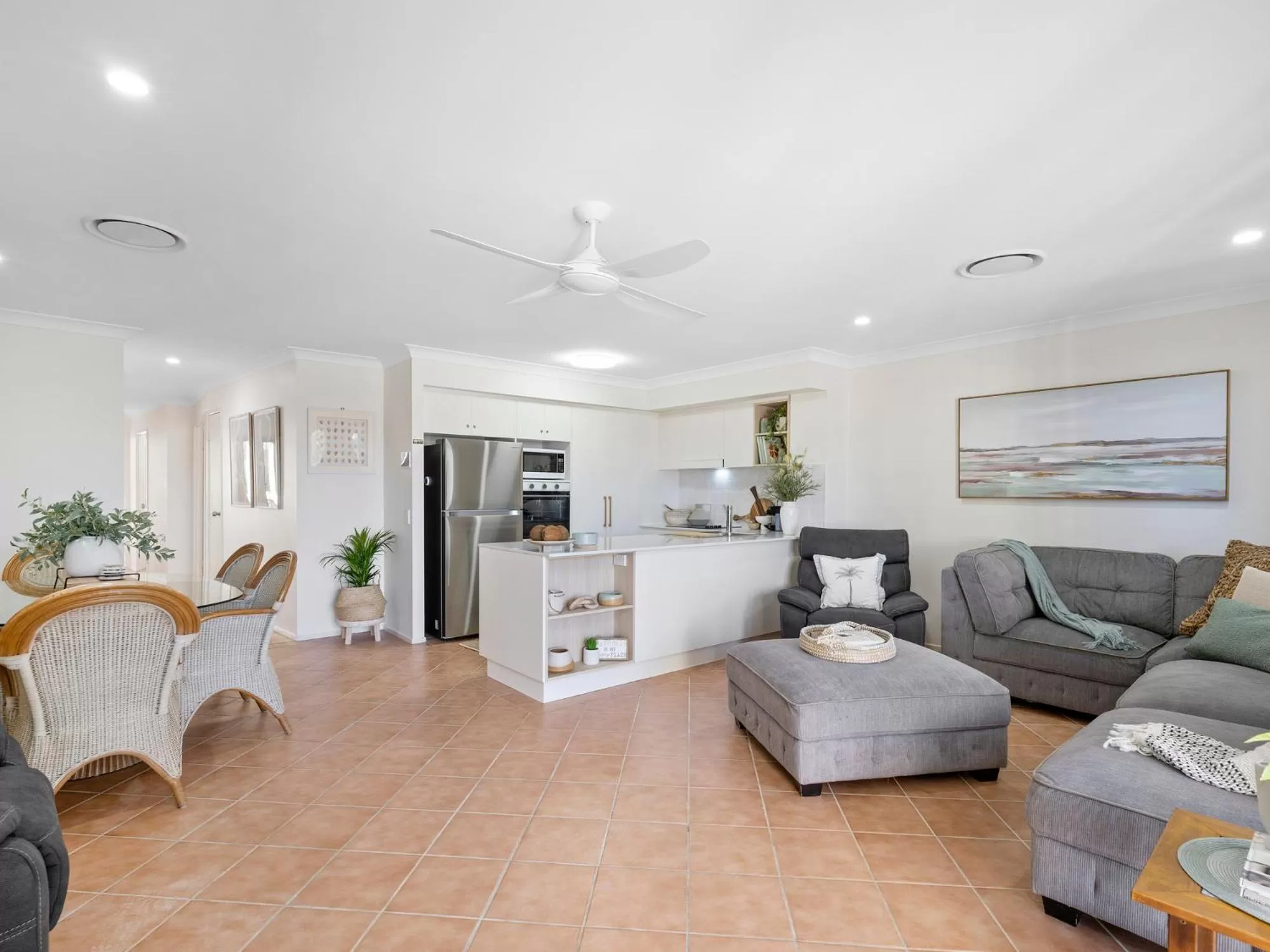 Seating Area in Sunrise Cove Holiday Apartments by Kingscliff Accommodation