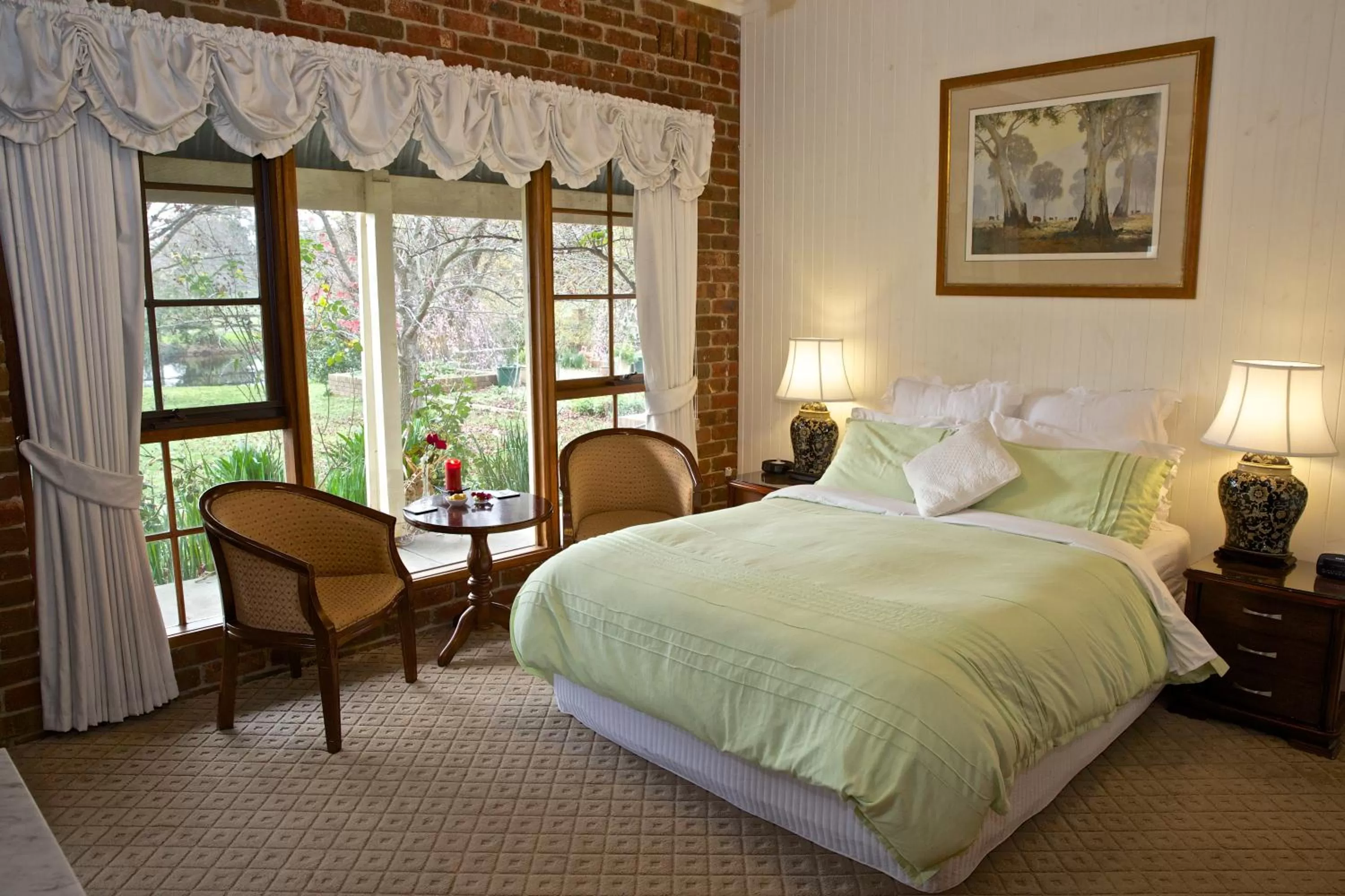Bedroom, Bed in Holly Lane Mews
