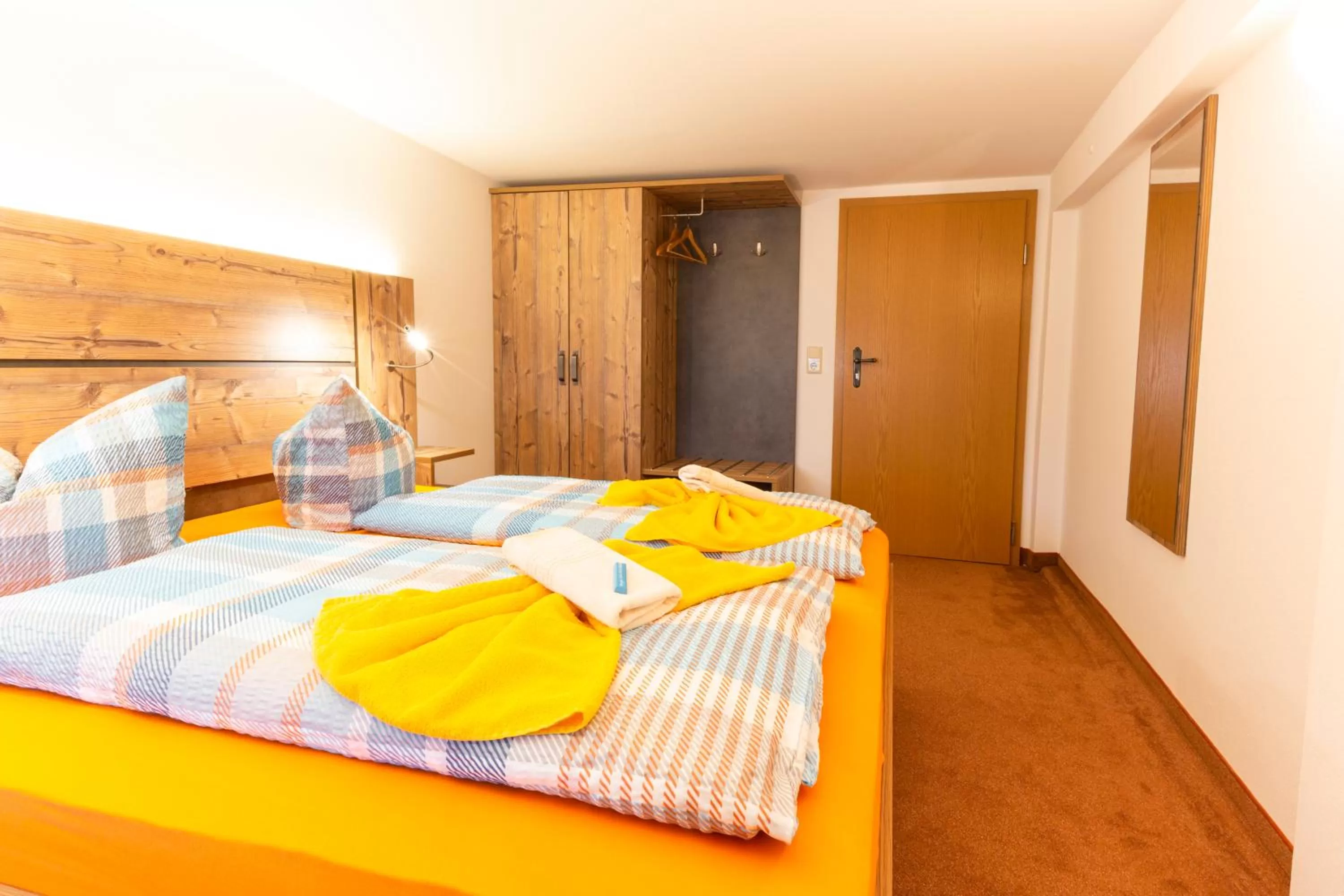 Photo of the whole room, Bed in Waldgasthof Bad Einsiedel