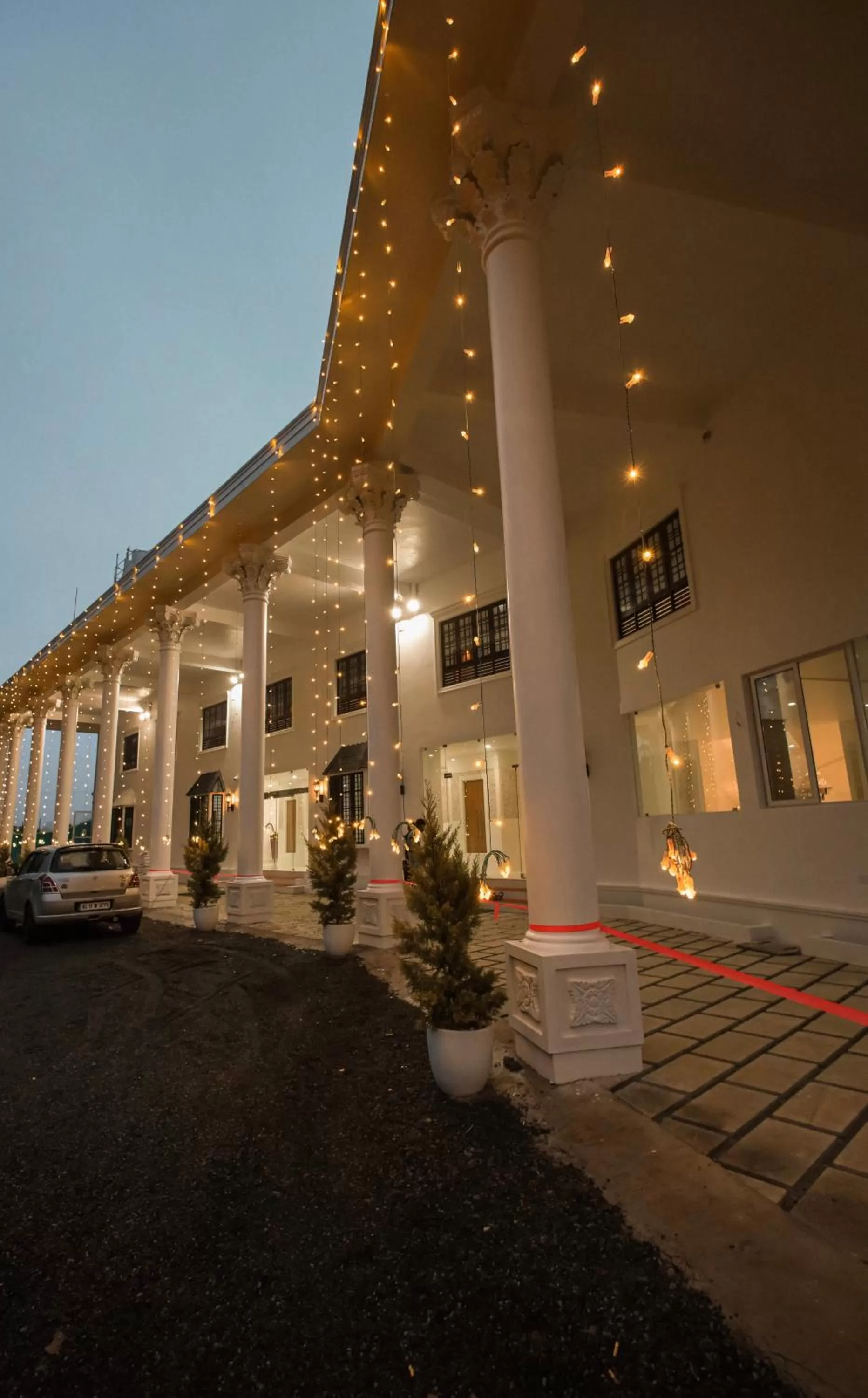Facade/entrance in HOTEL WHITE HOUSE, Munnar