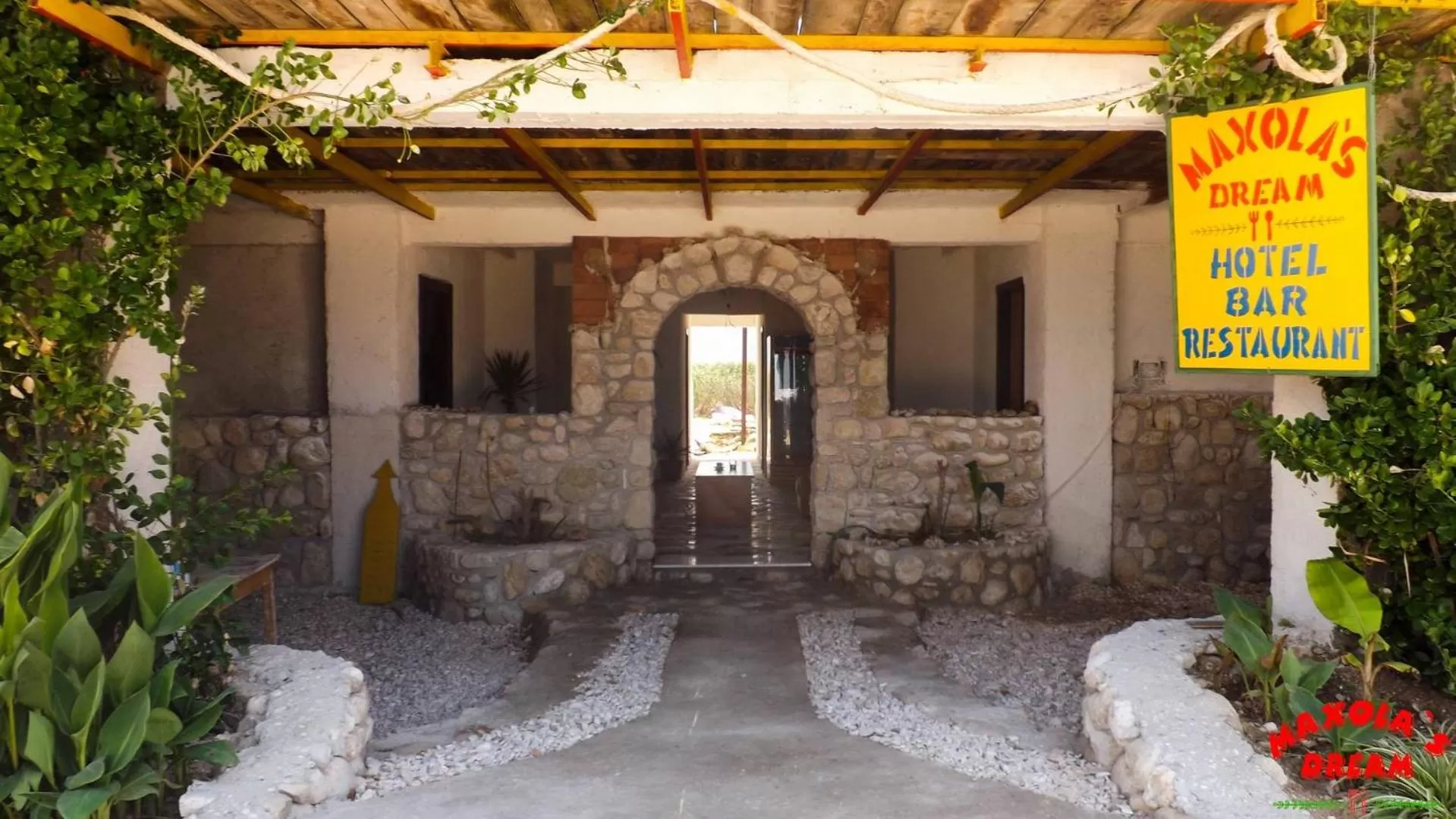 Facade/entrance in Maxola's Dream Orikum