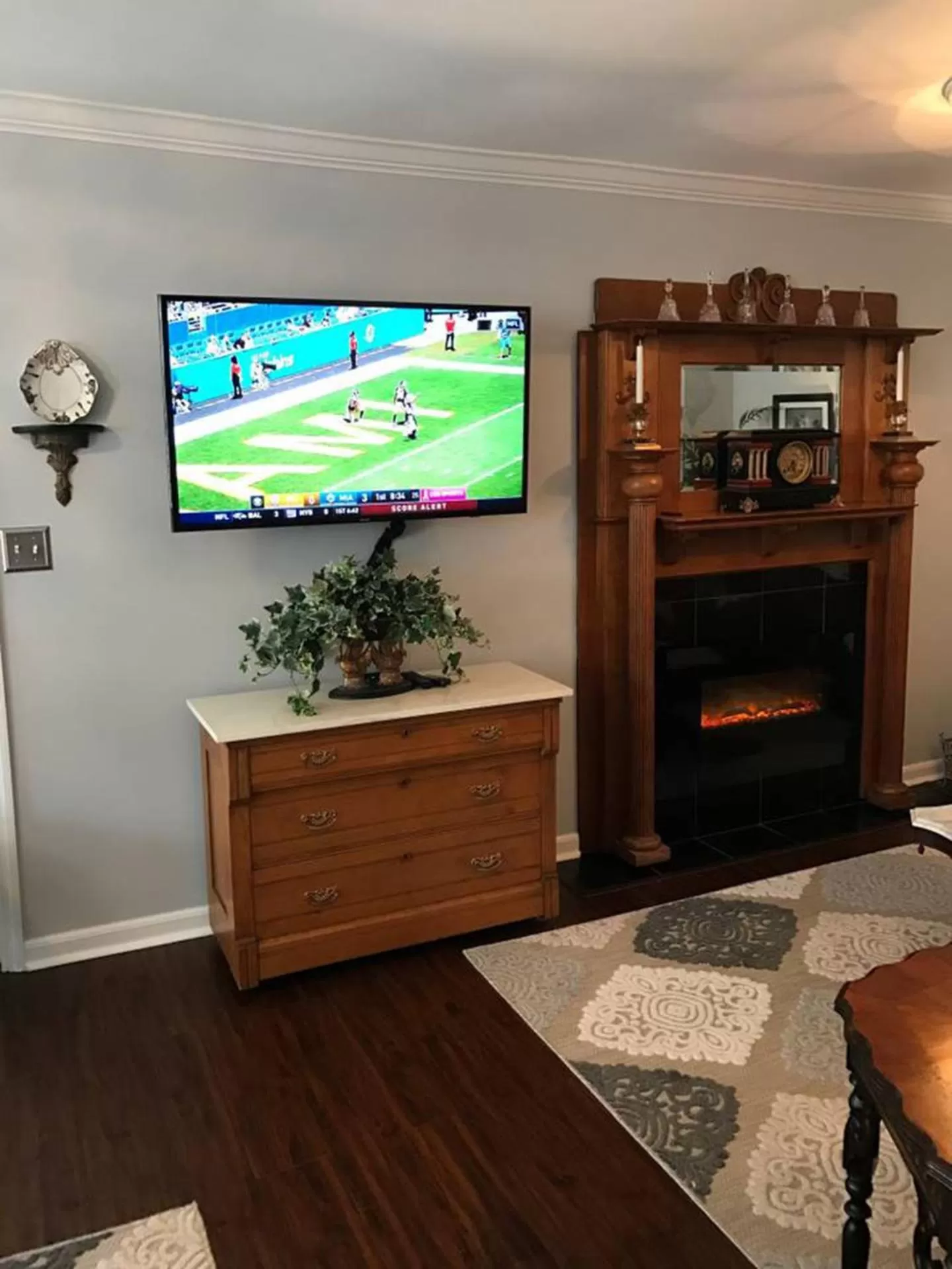 TV/Entertainment Center in Caroline's Bed and Breakfast