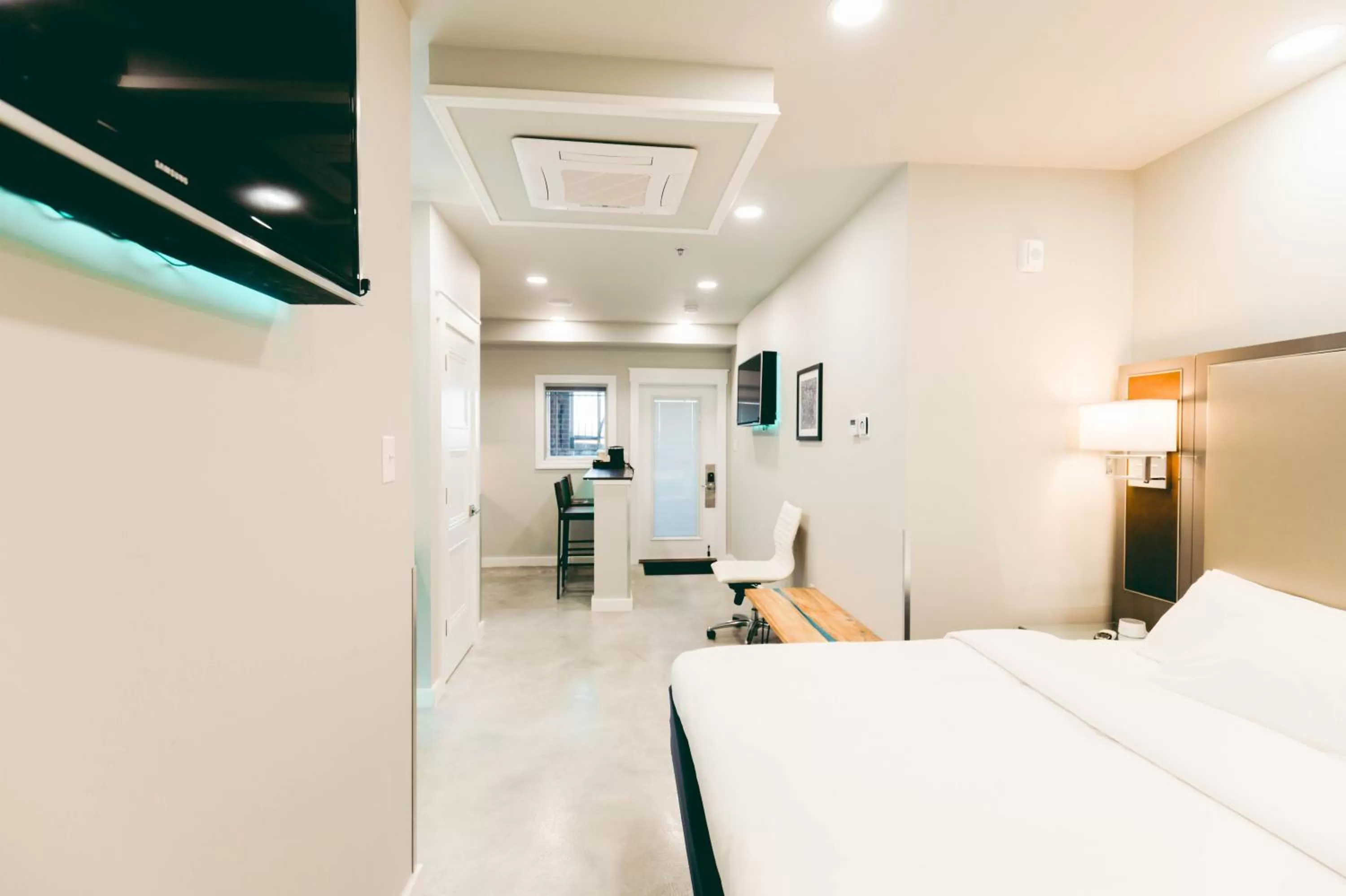 Bed in River Sirens Hotel-Contactless Check in Hotel