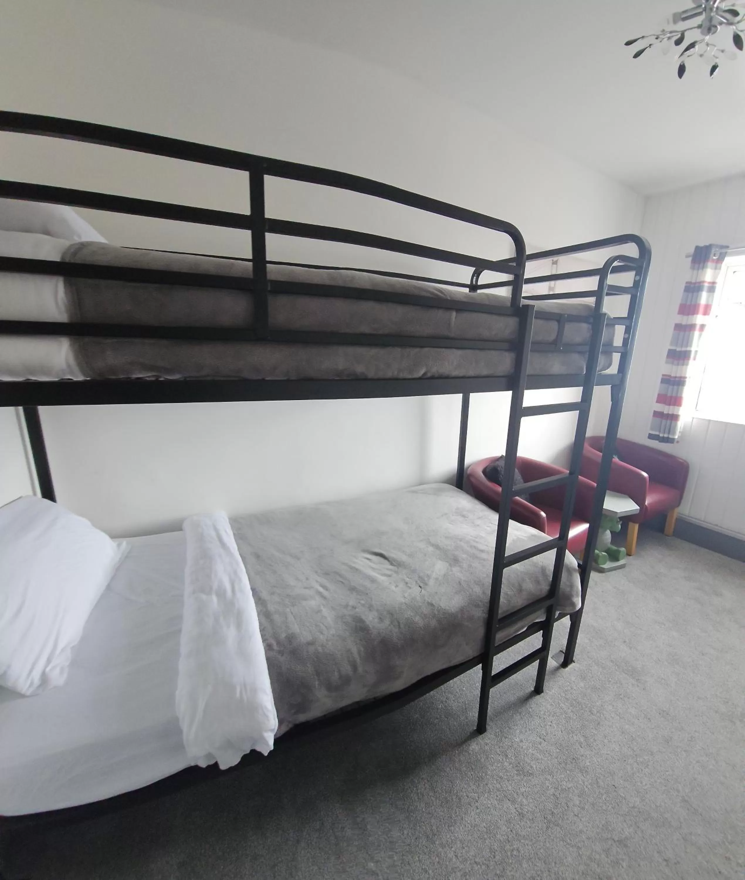 bunk bed, Bed in Kings Boutique Hotel