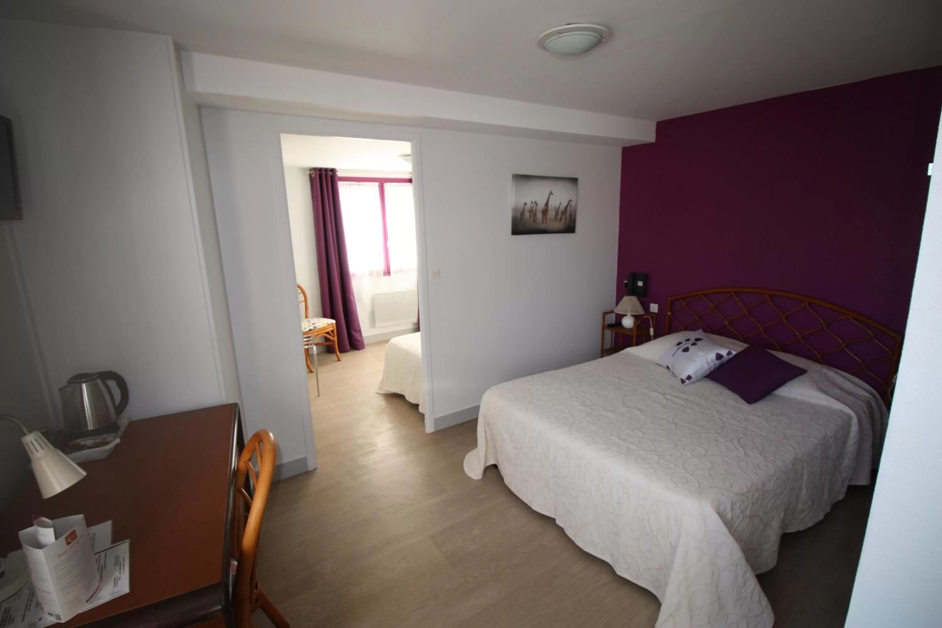 Photo of the whole room in Hotel Les Deux Sapins