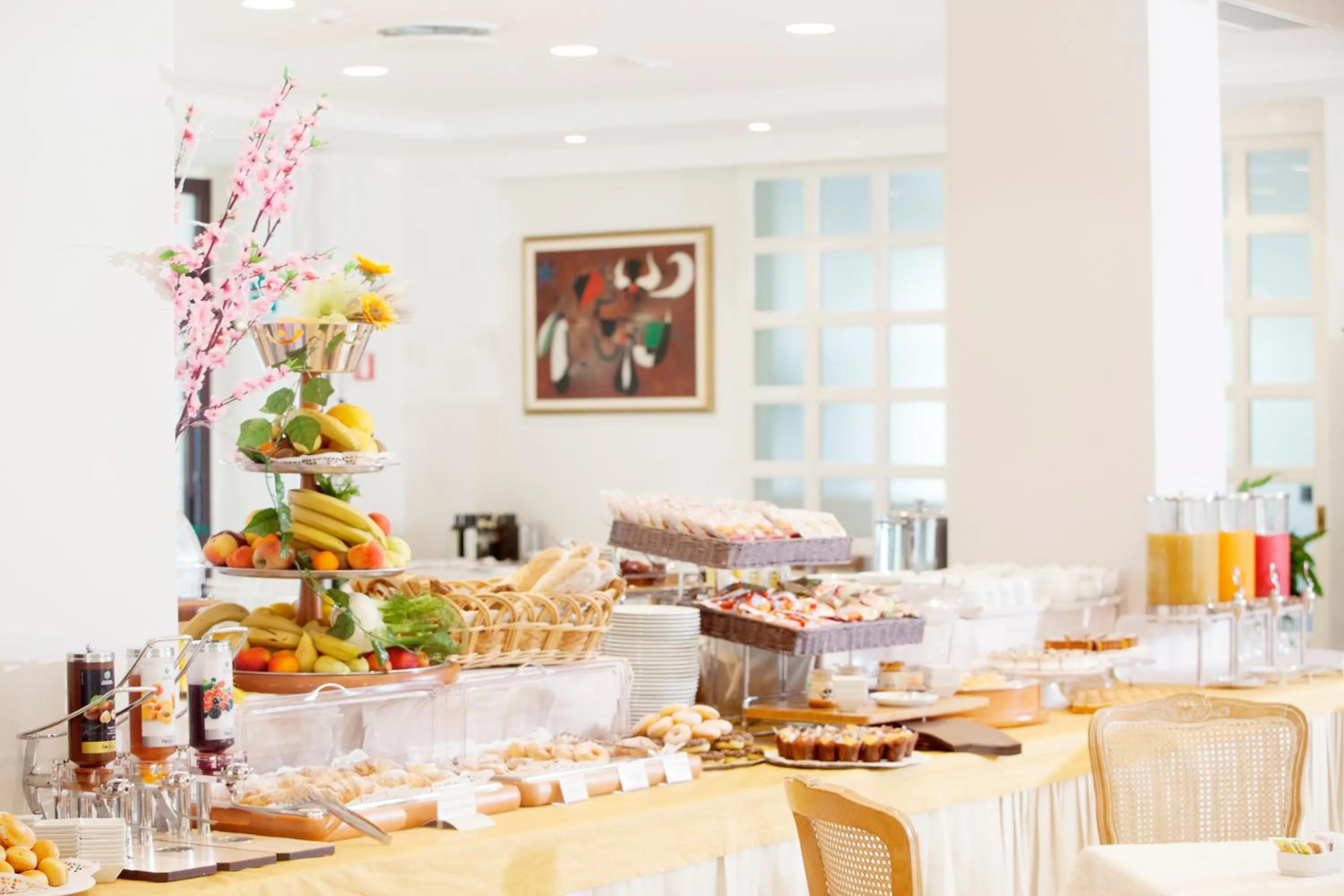 Buffet breakfast in Baia D'Argento