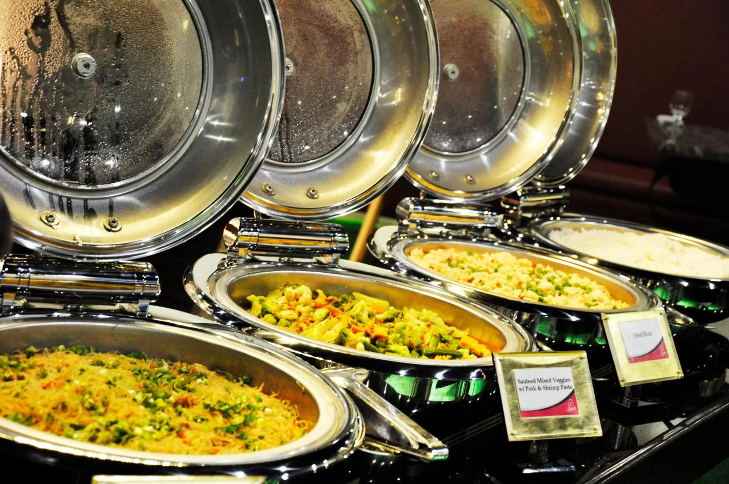 Buffet breakfast in Eloisa Royal Suites