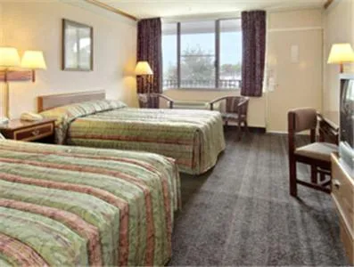 Photo of the whole room, Bed in Americas Best Value Inn-Pocomoke City