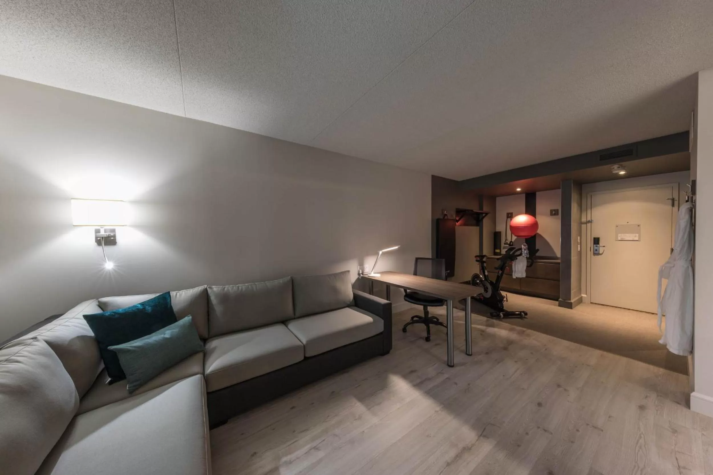 Living room in Hôtel & Suites Normandin Québec