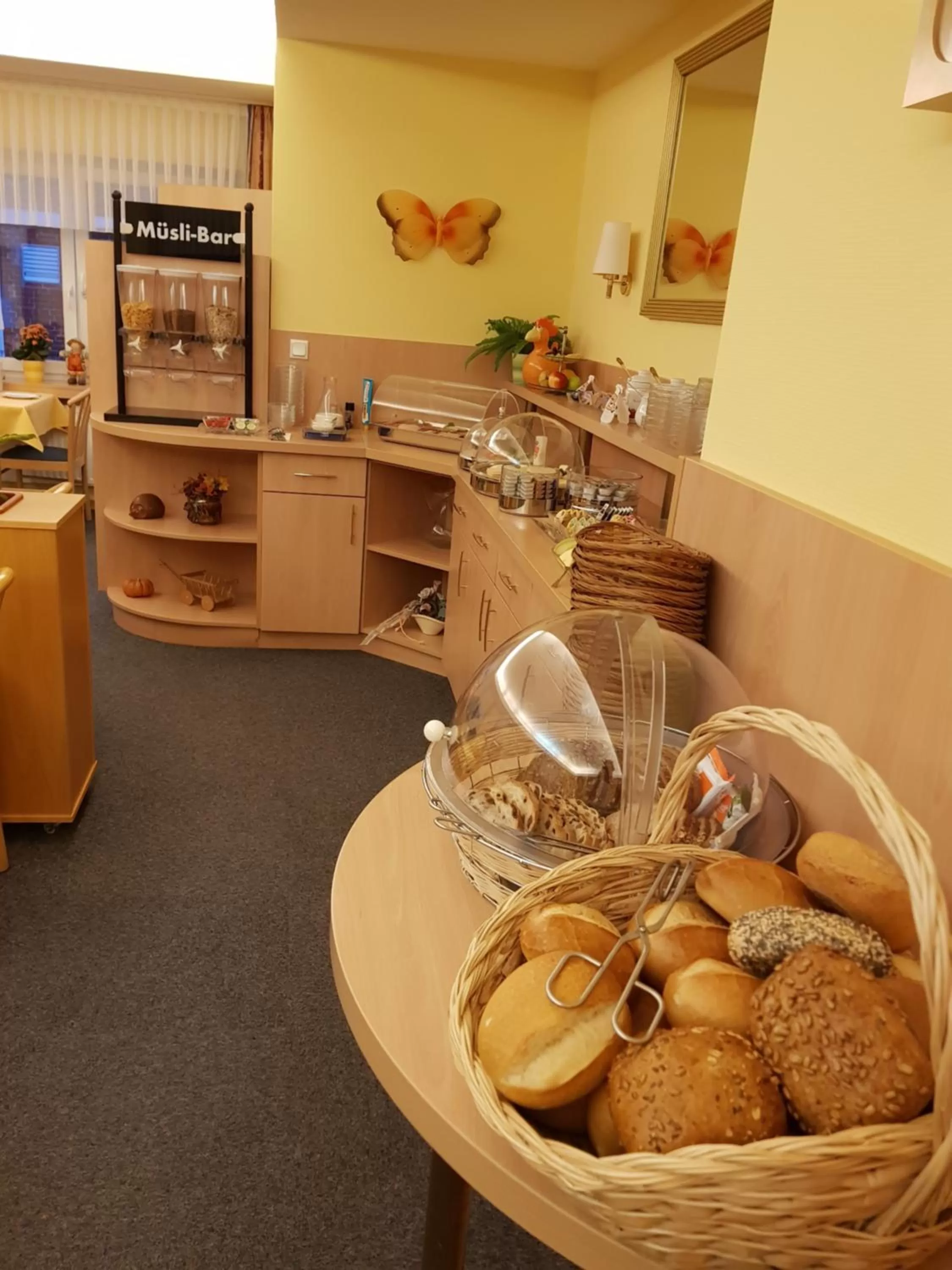 Buffet breakfast in Hotel Atlantis