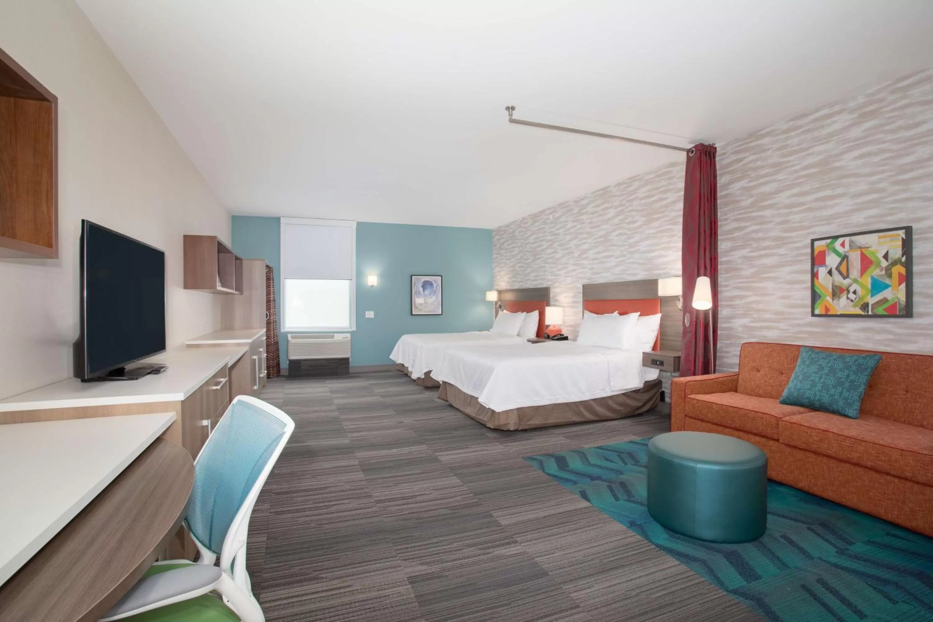 Living room, Bed in Home2 Suites By Hilton Omaha Un Medical Ctr Area