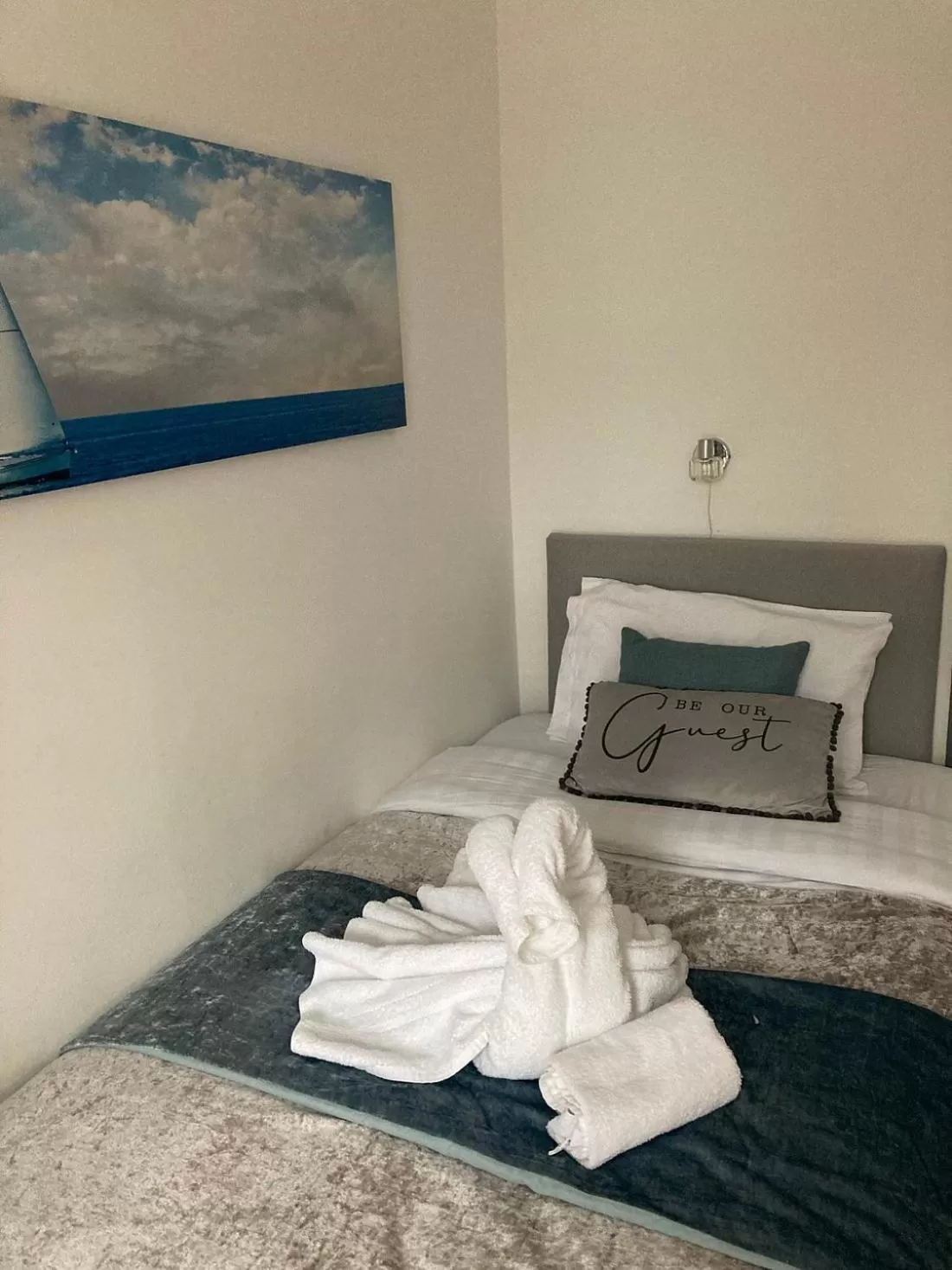 Bedroom, Bed in Kings Boutique Hotel