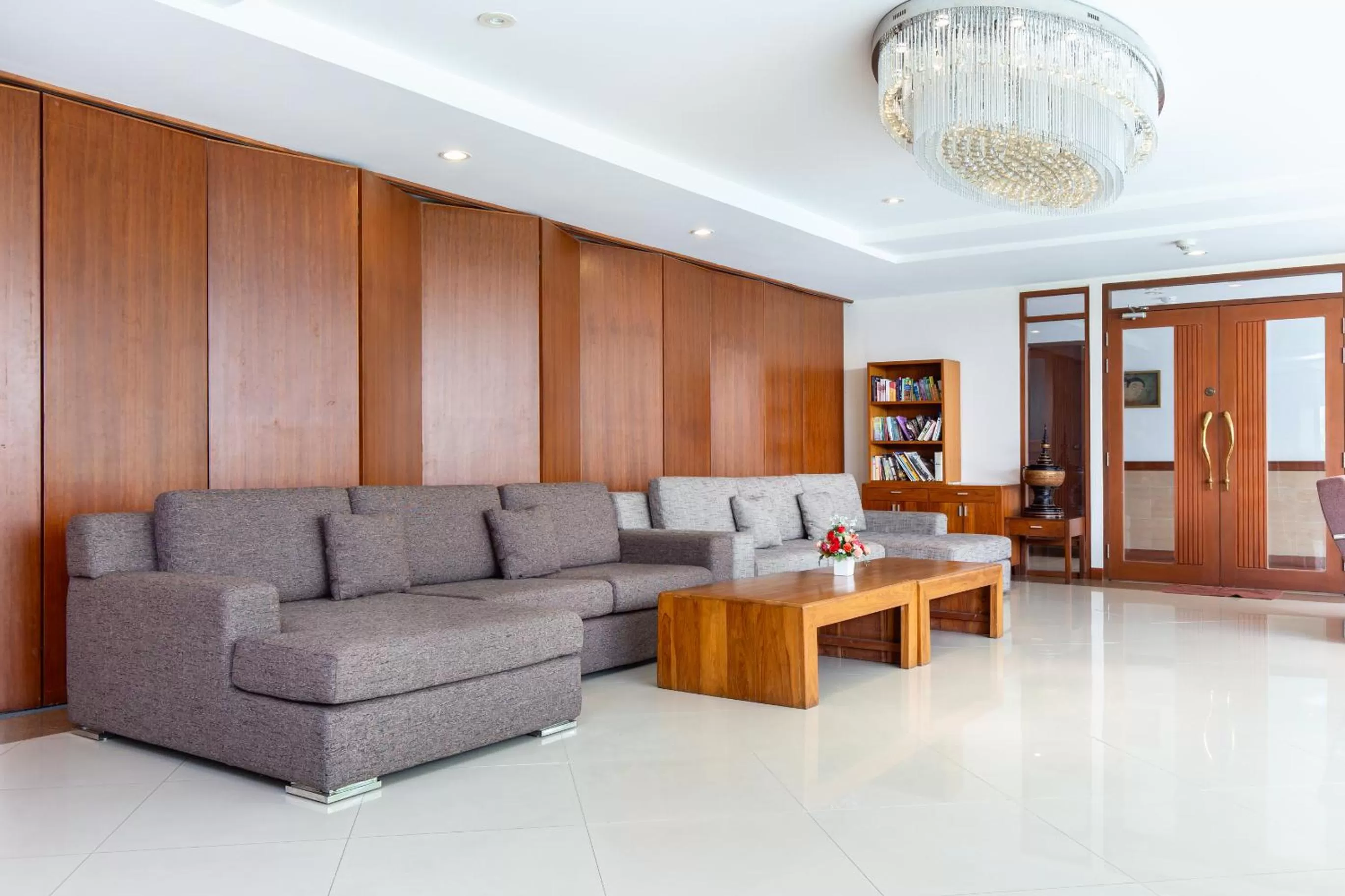 Banquet/Function facilities in Lasalle Suites Hotel & Residence