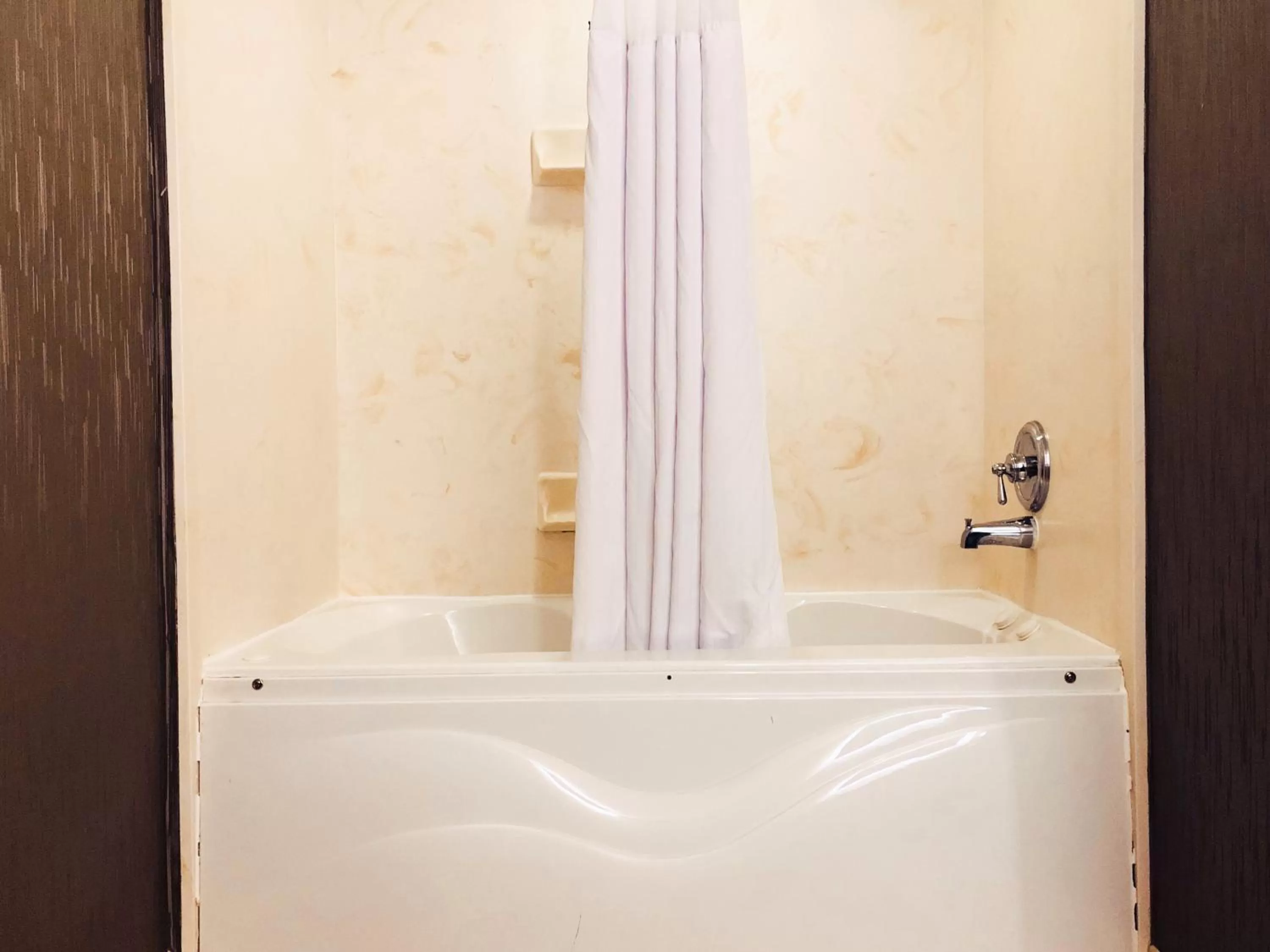 Bathroom in Comfort Inn & Suites Greenville Near East Carolina University