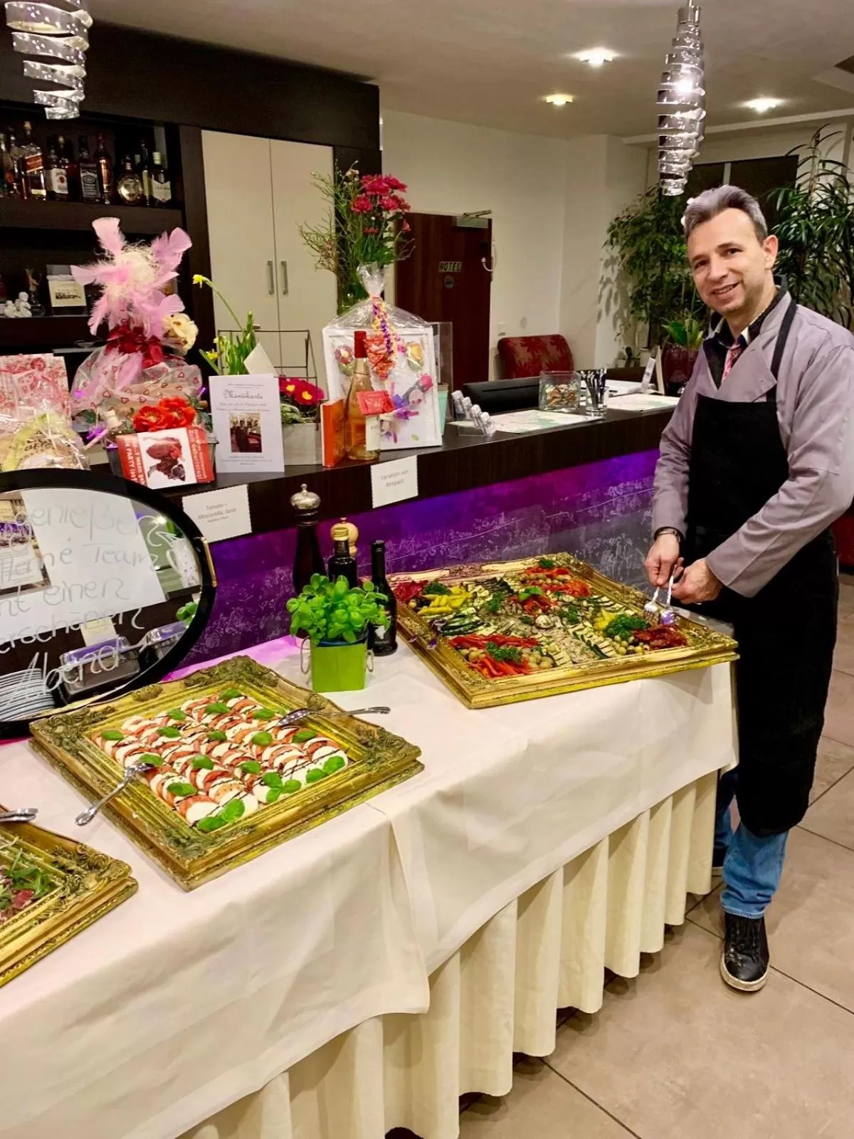 Meals in Boutique Hotel Goldene Henne