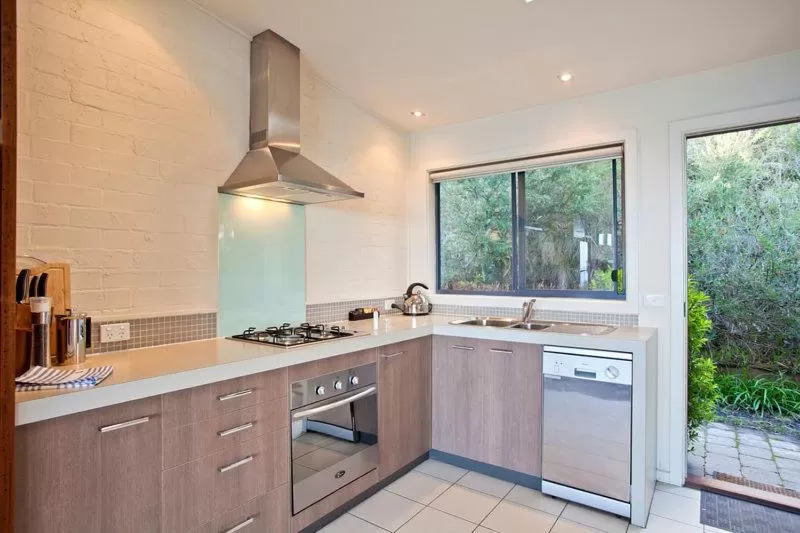 Kitchen or kitchenette in Beacon Point Ocean View Villas