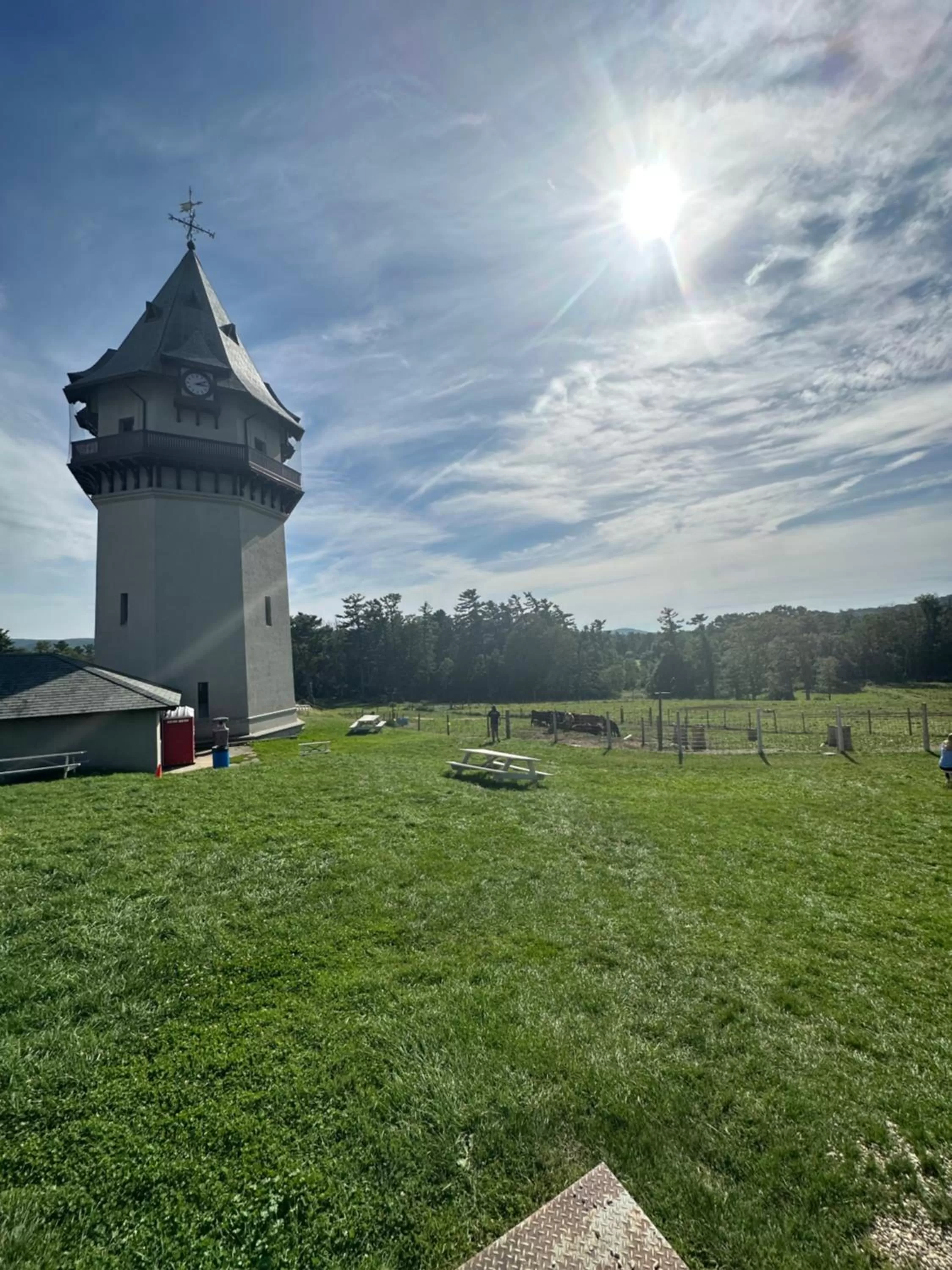 Neighbourhood in Chambery Inn